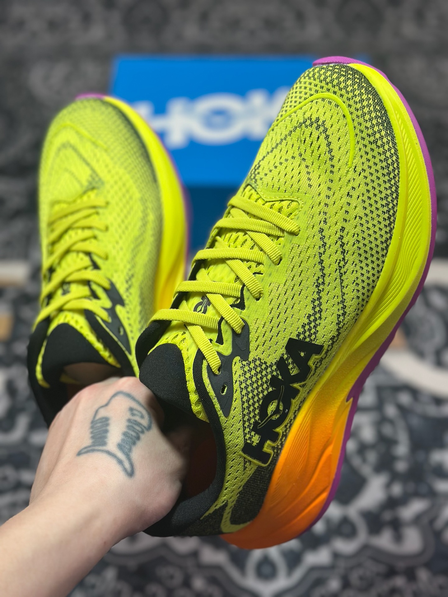 B0220 原装级别 Hoka One One Rincon 4 黄橙紫 林康4代公路休闲跑步鞋 1155130-HKC