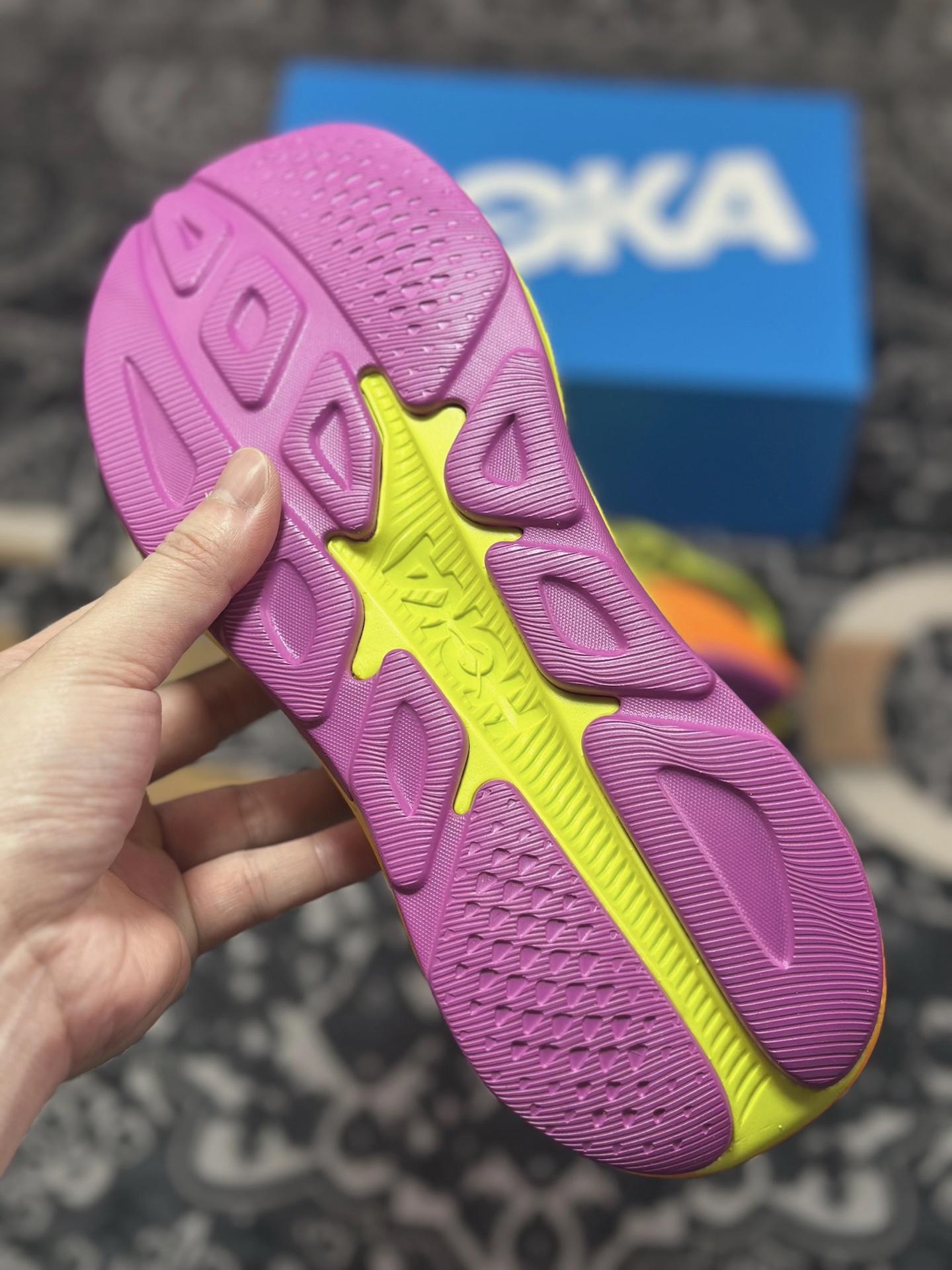 B0220 原装级别 Hoka One One Rincon 4 黄橙紫 林康4代公路休闲跑步鞋 1155130-HKC