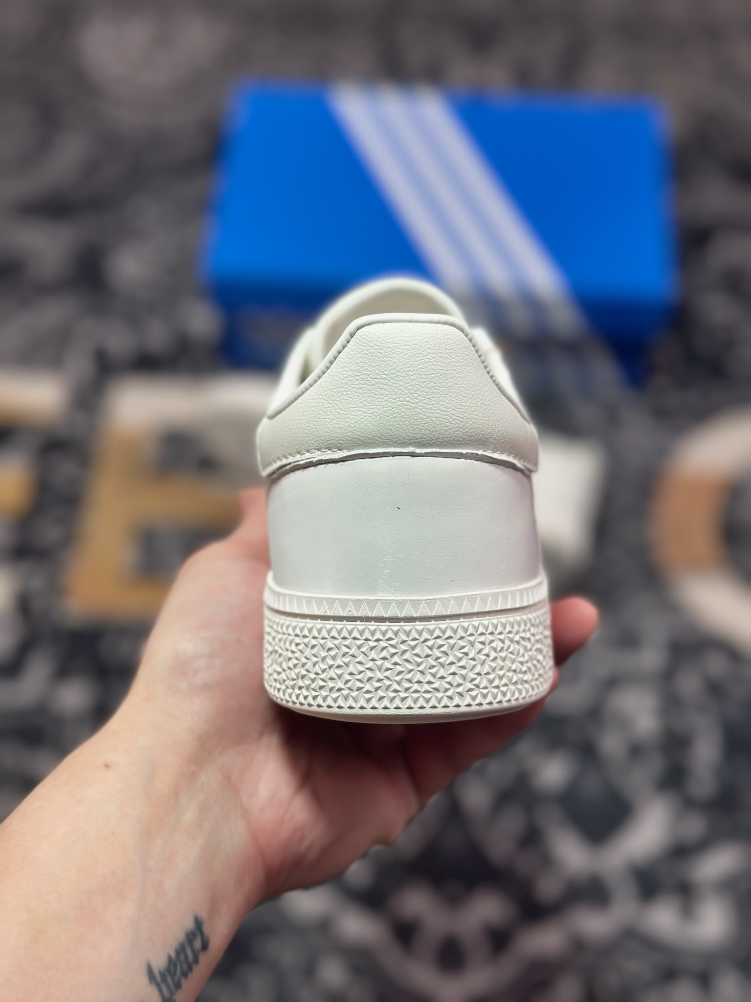 A4170 原装级别 AD originals Samba Handball Spezial 此款以简约大方的造型设计 KJ0854
