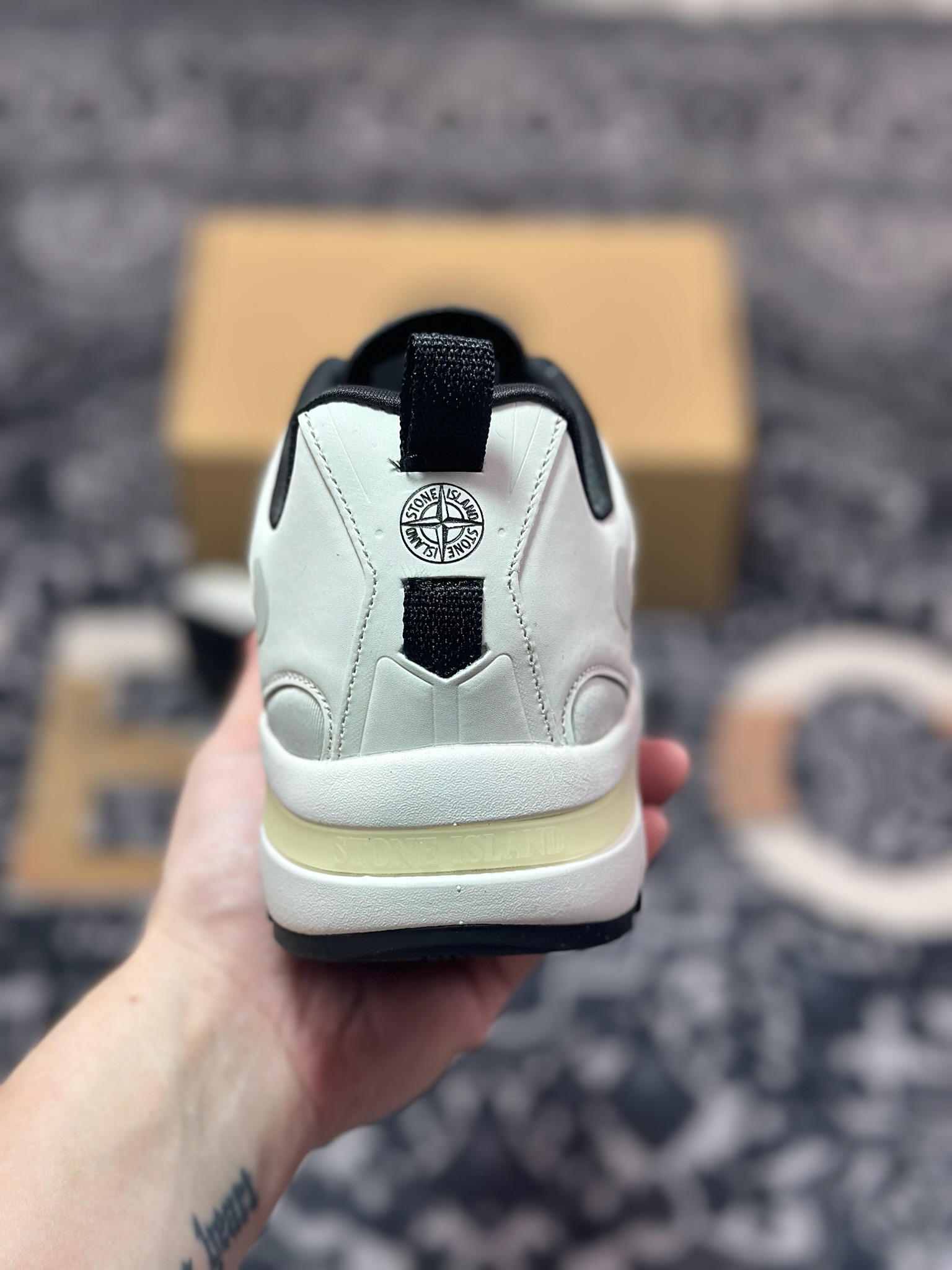 B3260 STONE ISLAND石头岛 简约时尚 低帮 生活休闲鞋 男款 灰白橙