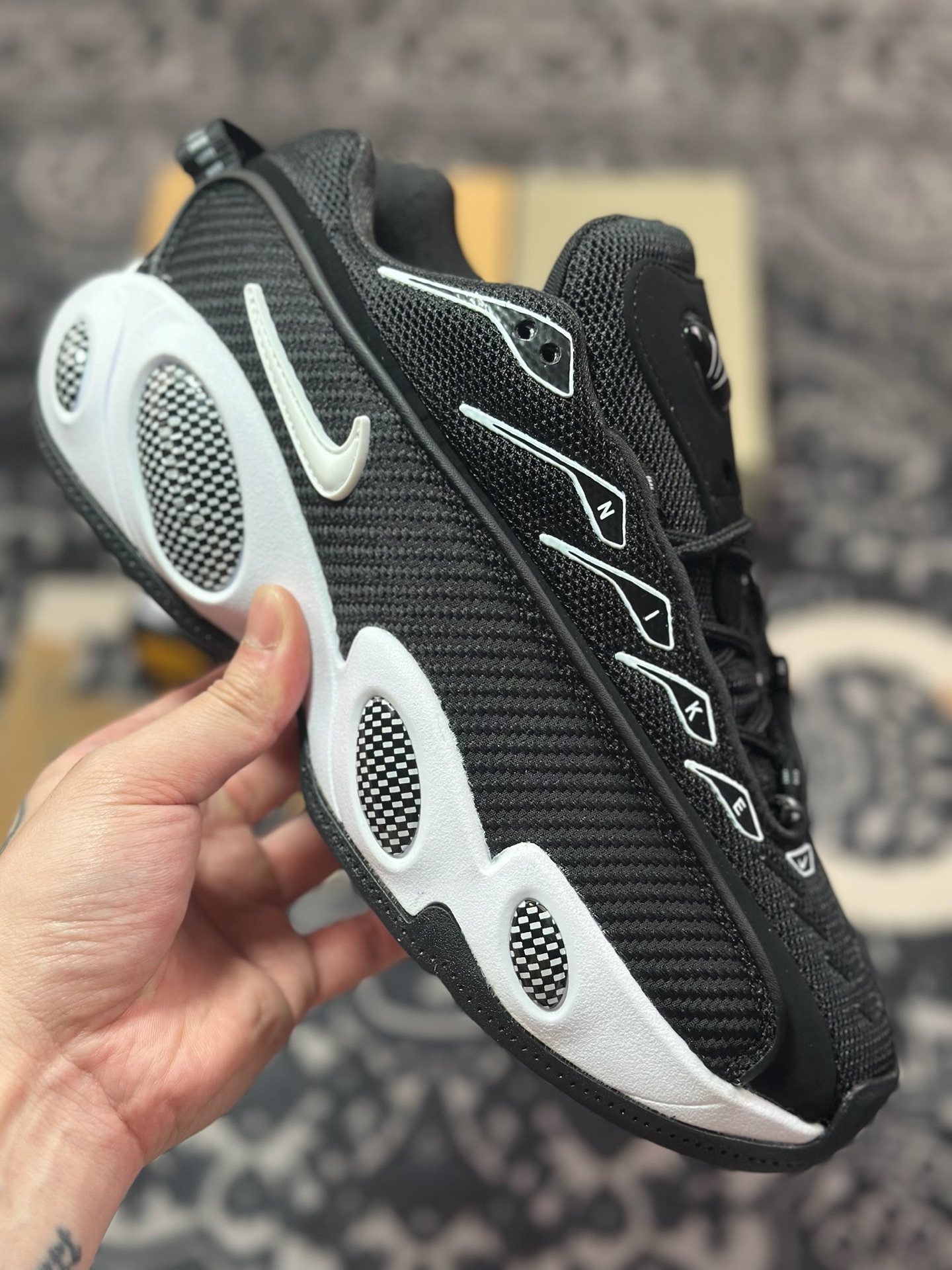 B1240 原装级别 NOCTA x Nike Glide 织物潮流百搭 复古低帮篮球鞋 DM0879-001