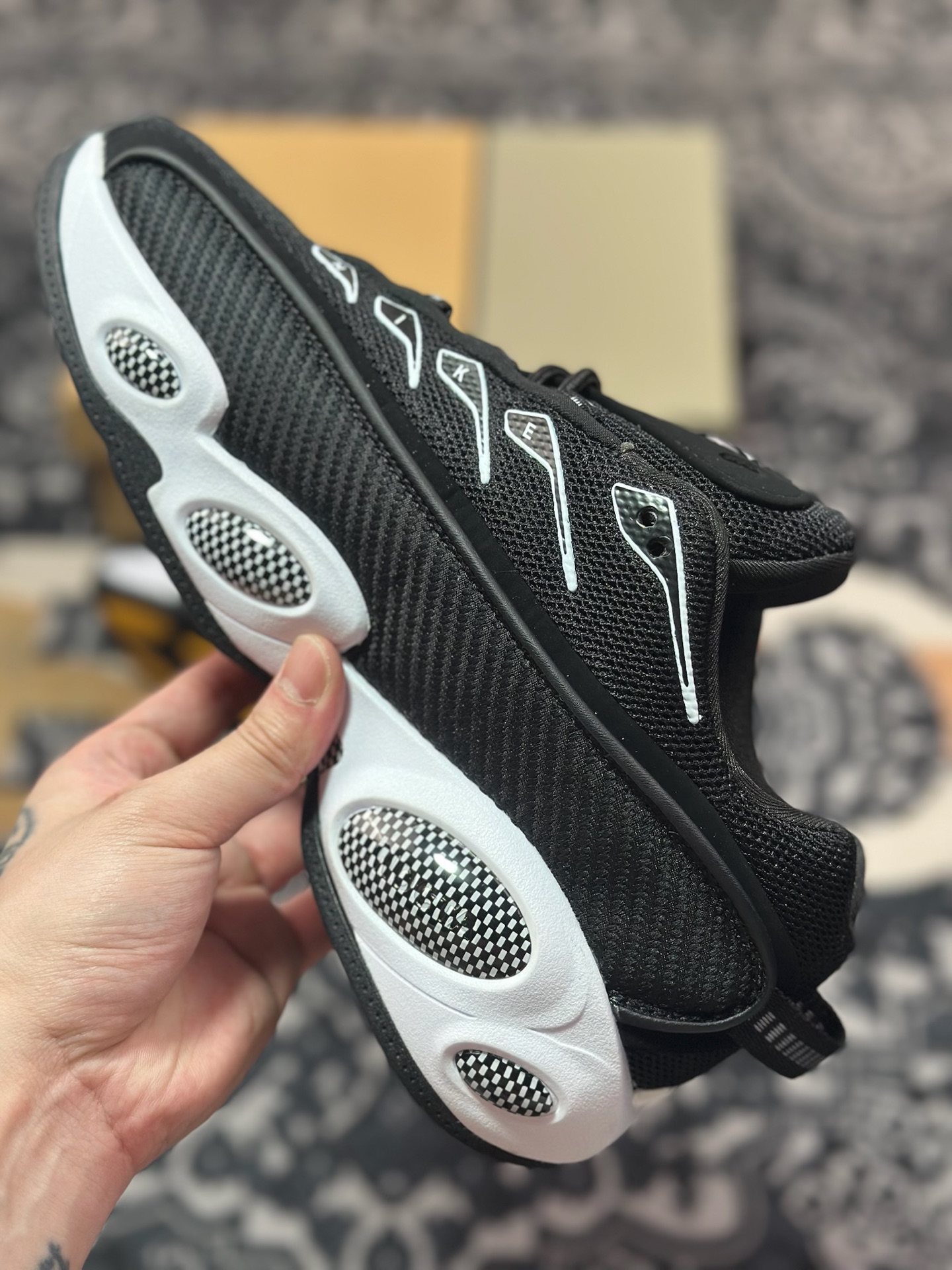 B1240 原装级别 NOCTA x Nike Glide 织物潮流百搭 复古低帮篮球鞋 DM0879-001