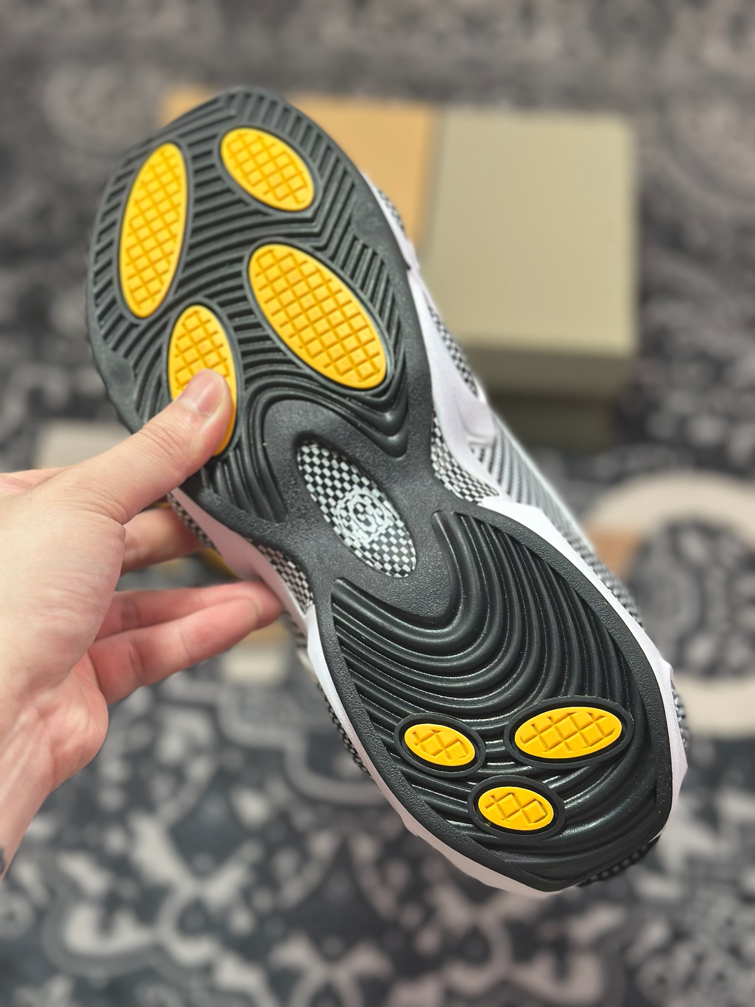 B1240 原装级别 NOCTA x Nike Glide 织物潮流百搭 复古低帮篮球鞋 DM0879-101