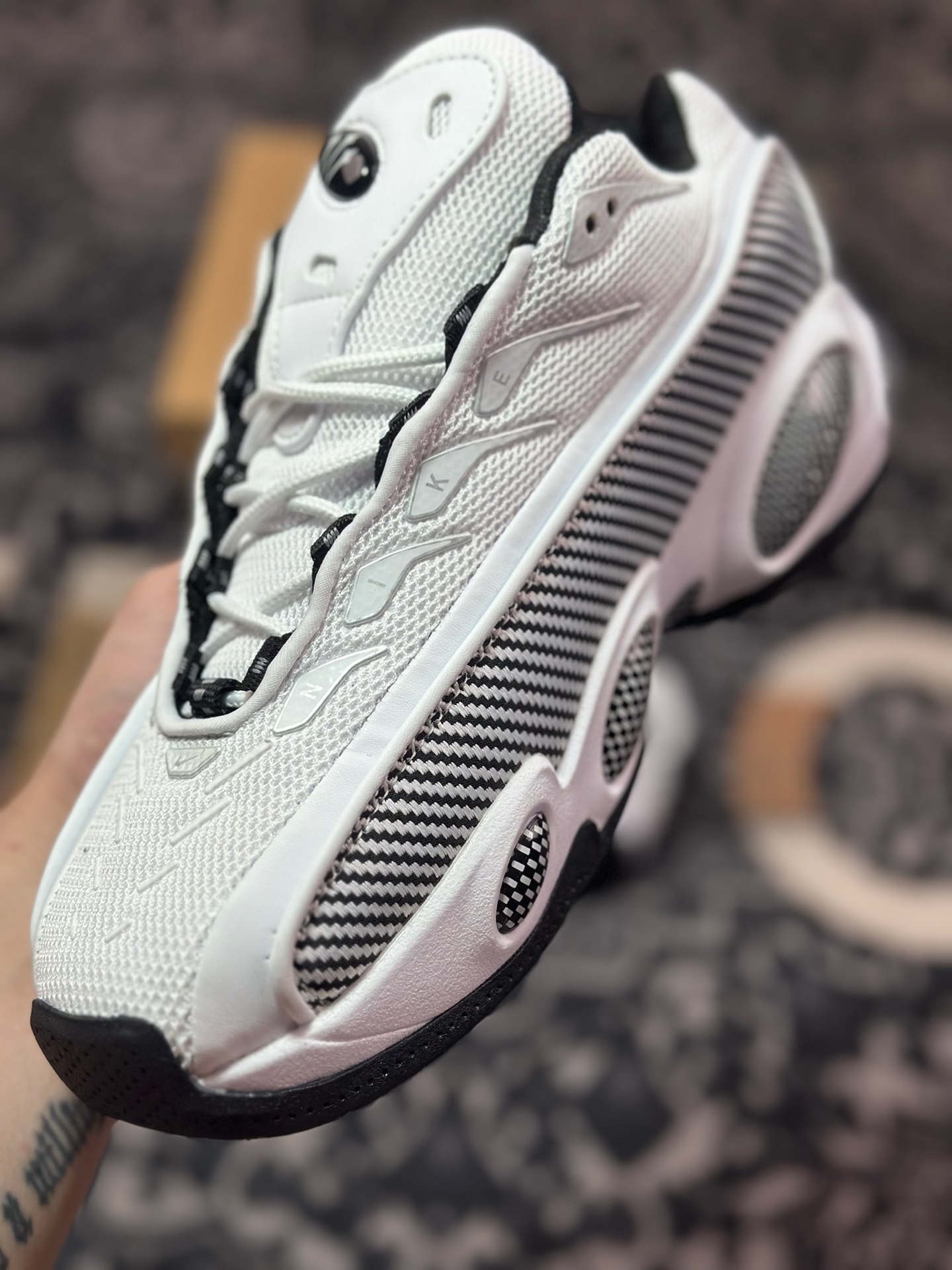 B1240 原装级别 NOCTA x Nike Glide 织物潮流百搭 复古低帮篮球鞋 DM0879-101