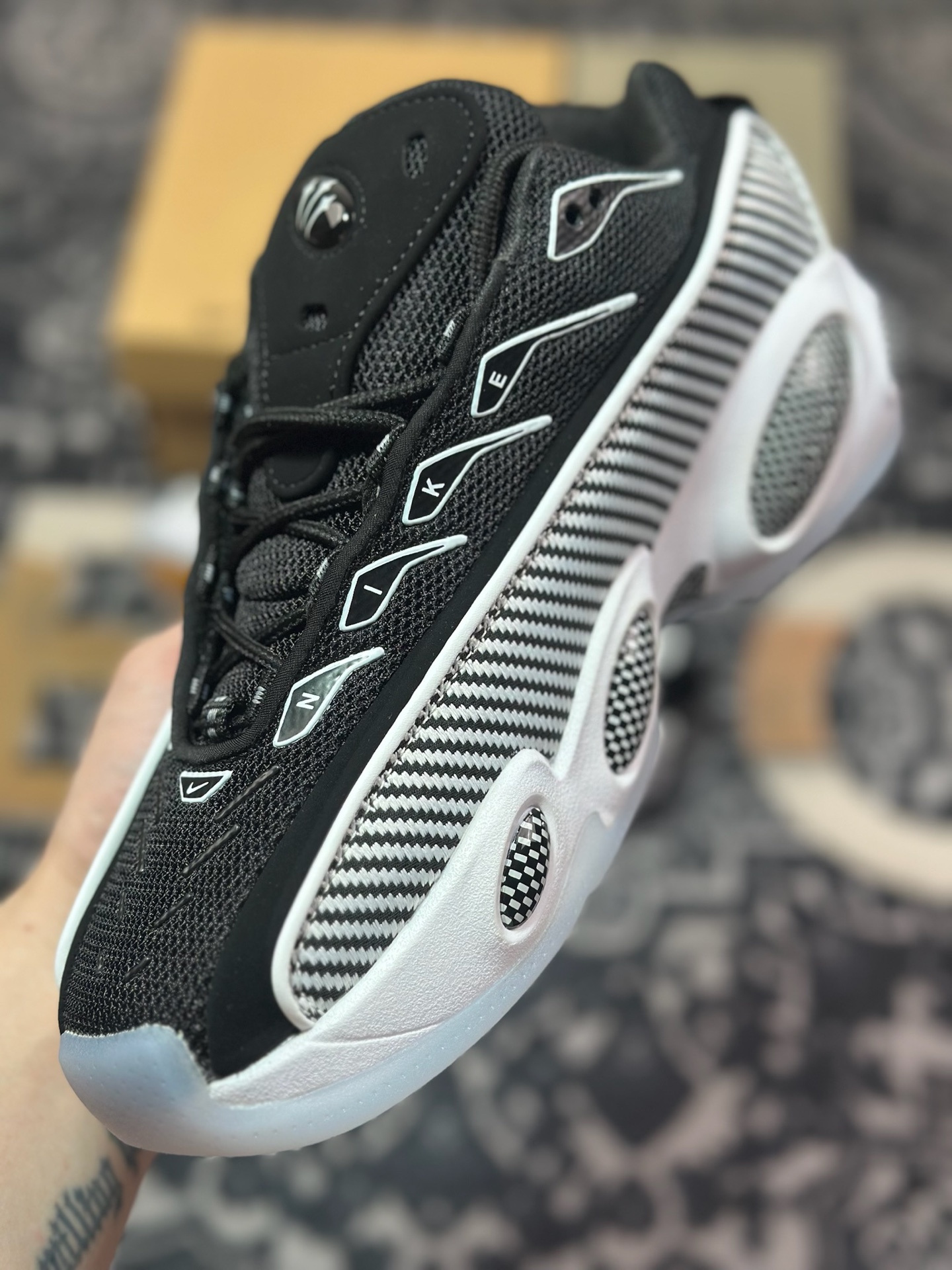 B1240 原装级别 NOCTA x Nike Glide 织物潮流百搭 复古低帮篮球鞋 DM0879-011