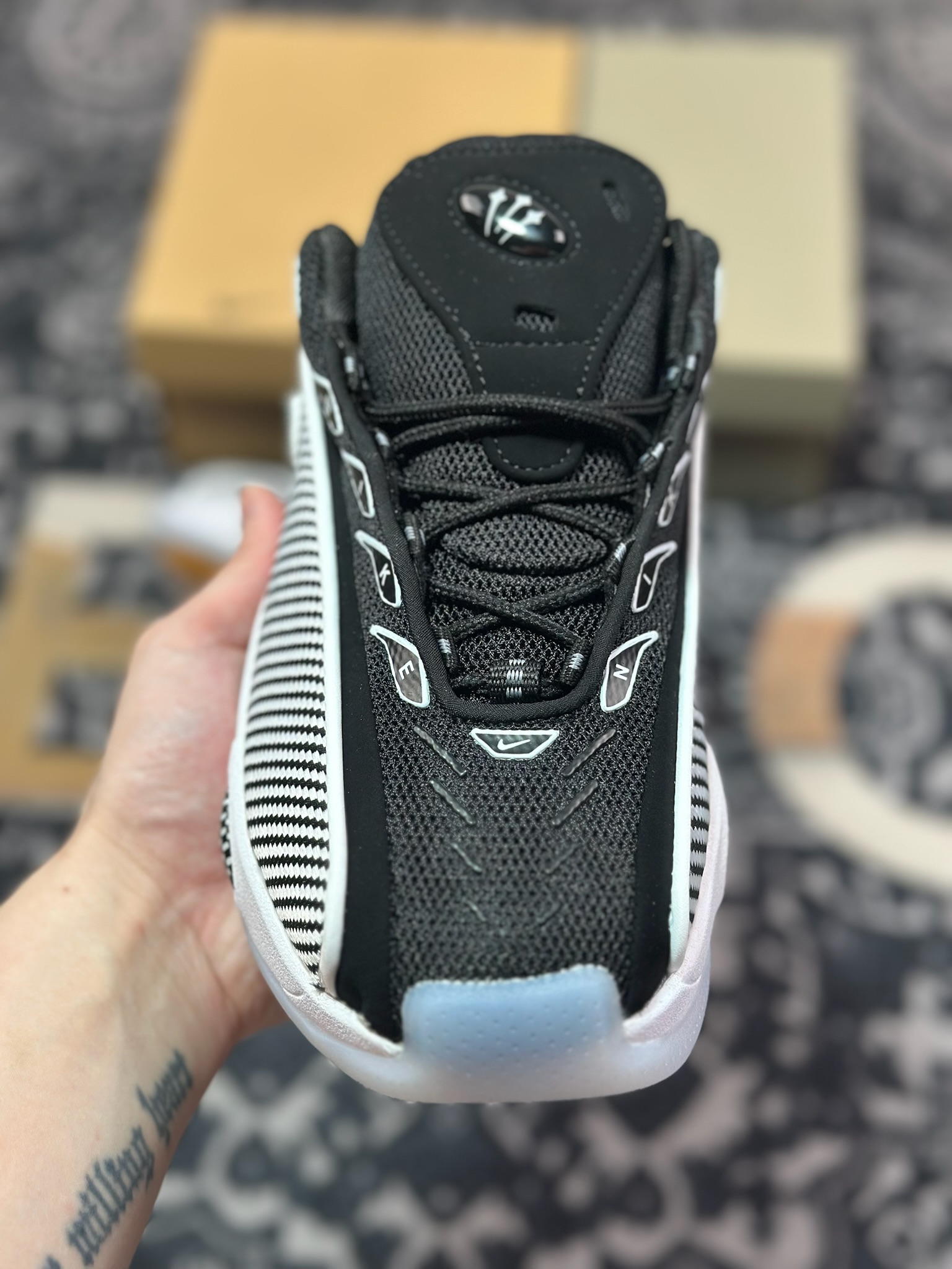 B1240 原装级别 NOCTA x Nike Glide 织物潮流百搭 复古低帮篮球鞋 DM0879-011