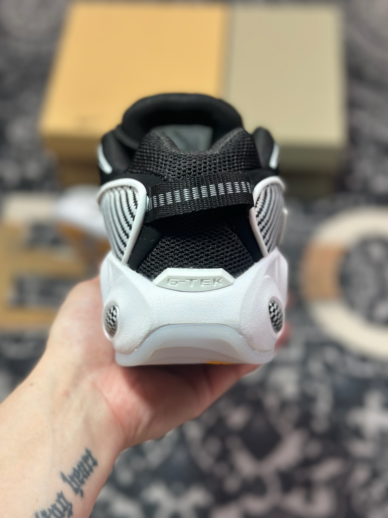 B1240 原装级别 NOCTA x Nike Glide 织物潮流百搭 复古低帮篮球鞋 DM0879-011