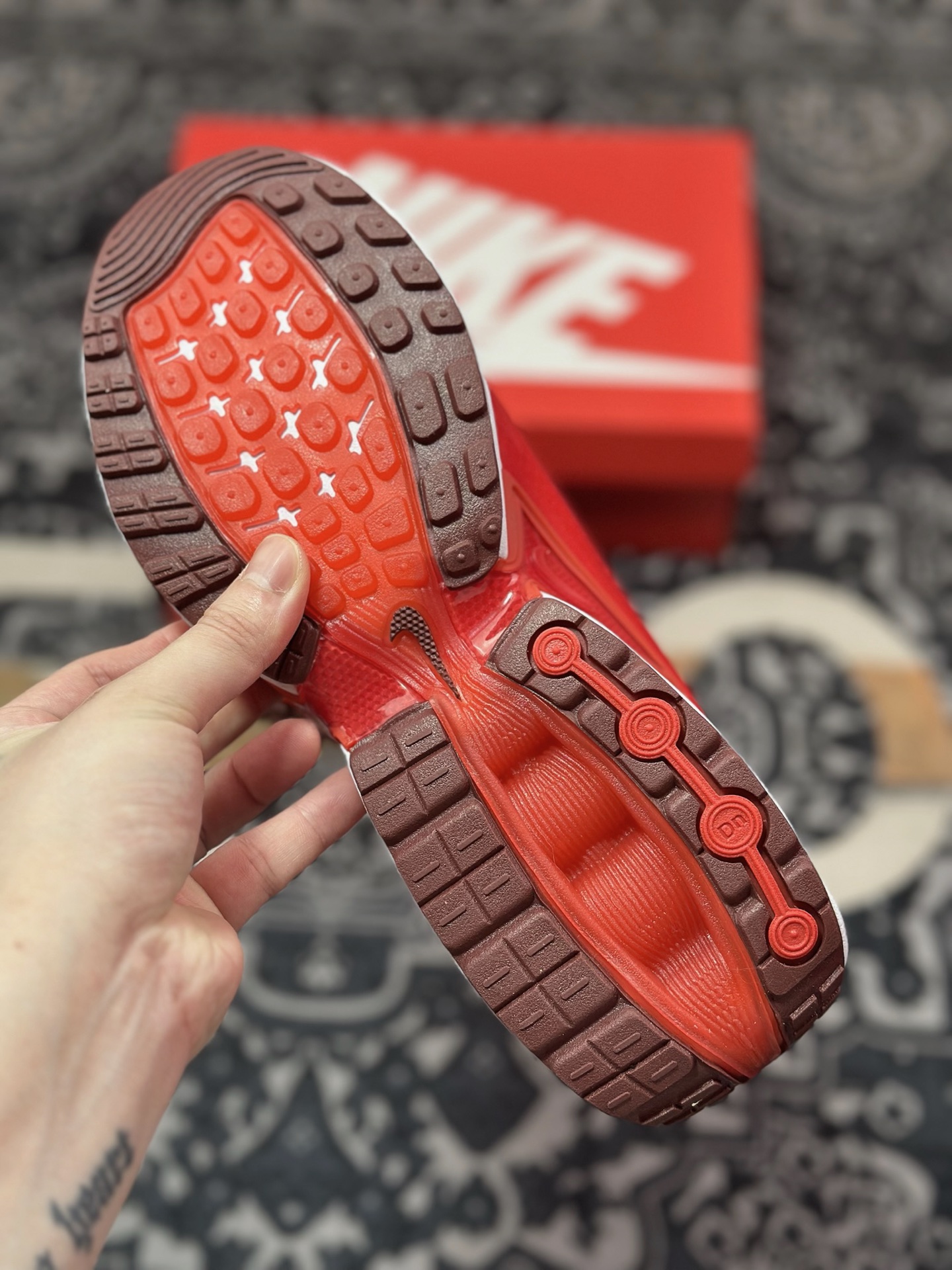 A6200 原装级别 Nike Air Max Dn 网布 舒适时尚 减震耐磨 低帮 生活休闲鞋 HM0747-600