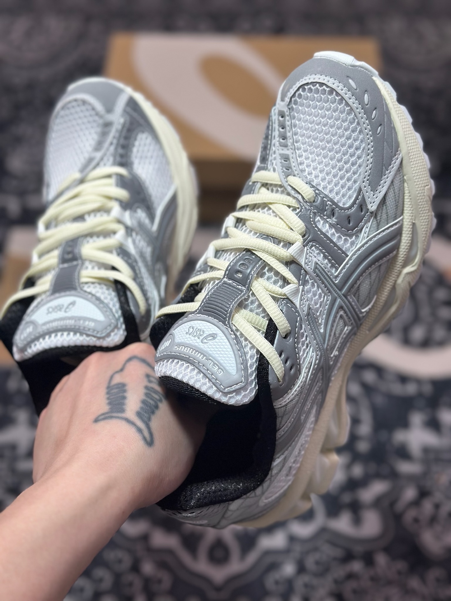 A8220 原装级别 Min-Nano x Asics Gel-Nimbus 10.1 亚瑟士复古先锋潮流拼接休闲跑步鞋