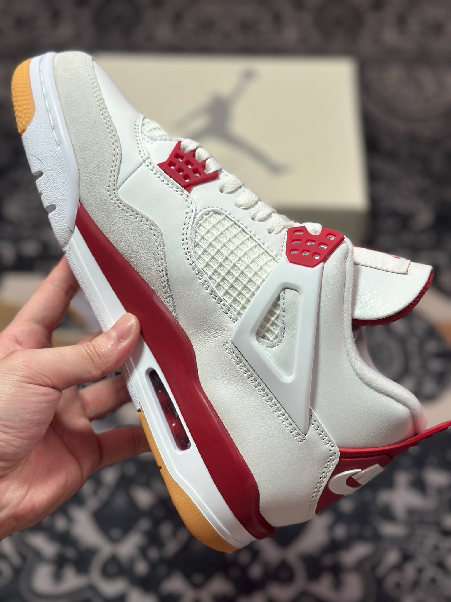 原装级别 Travis Scott x Air Jordan AJ4SB 白红 大学红 DR5415-106