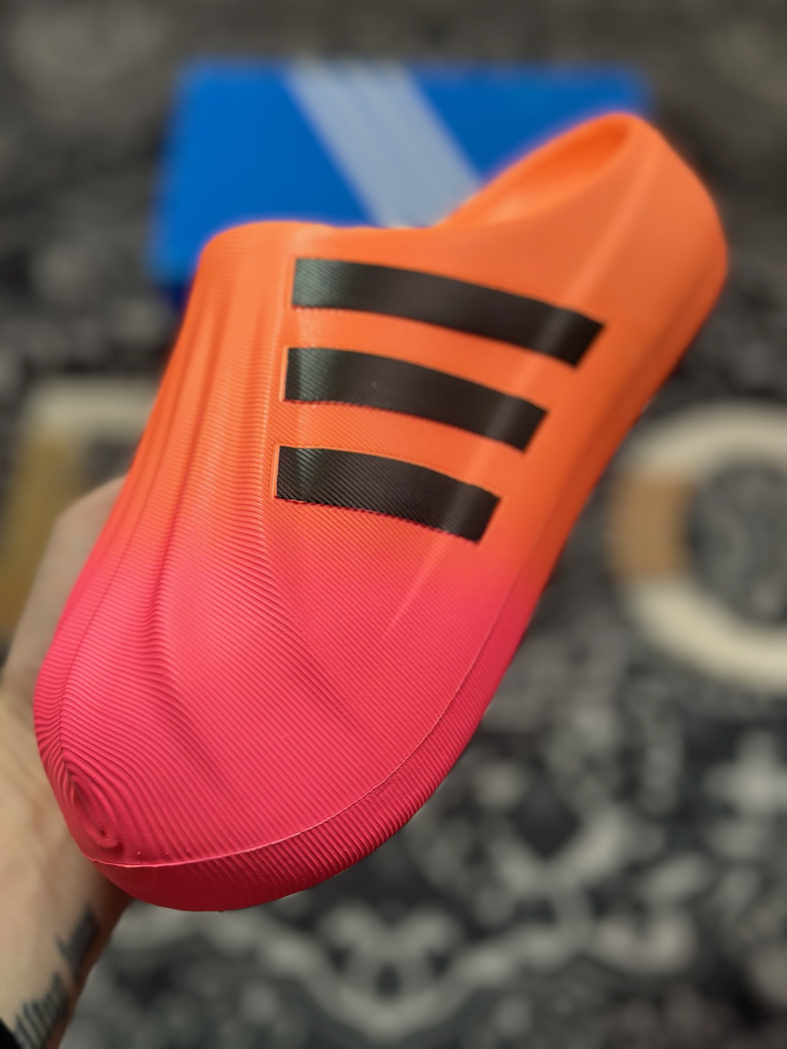 A0140 Adidas adiFOM Superstar Mule”Beaora Black Pink”贝壳头版拖鞋“橙黑粉渐变喷色” JP5686