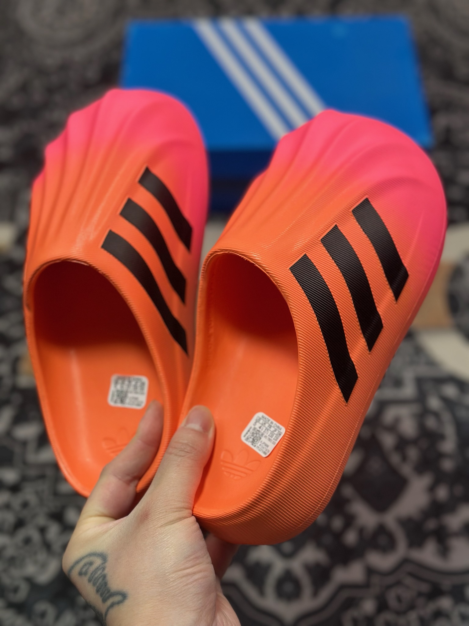 A0140 Adidas adiFOM Superstar Mule”Beaora Black Pink”贝壳头版拖鞋“橙黑粉渐变喷色” JP5686