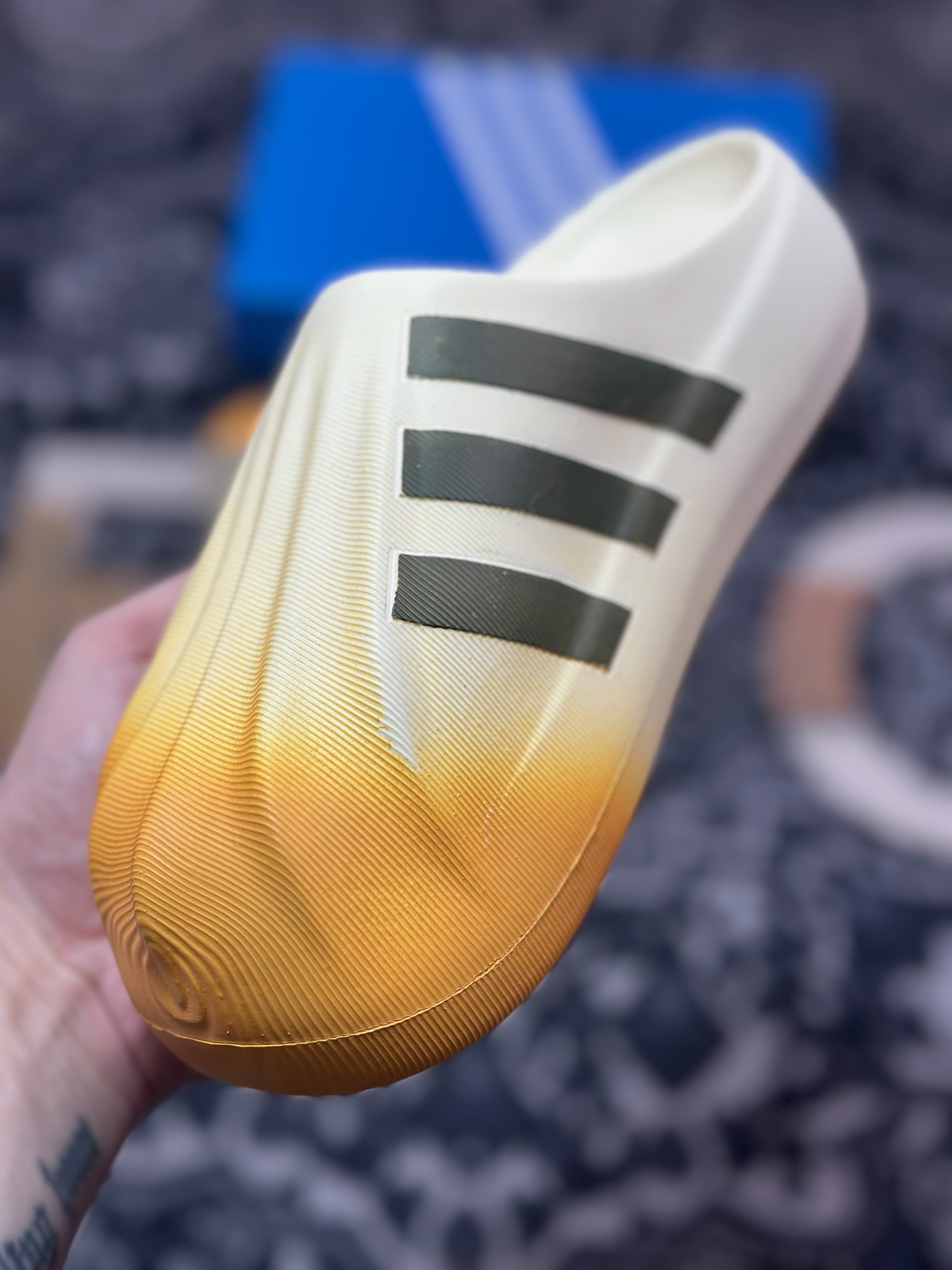 A0140 Adidas adiFOM Superstar Mule”Cloud White/Yellow”贝壳头版包头式休闲运动鸭掌凉拖鞋“米白黄喷色” JP5687