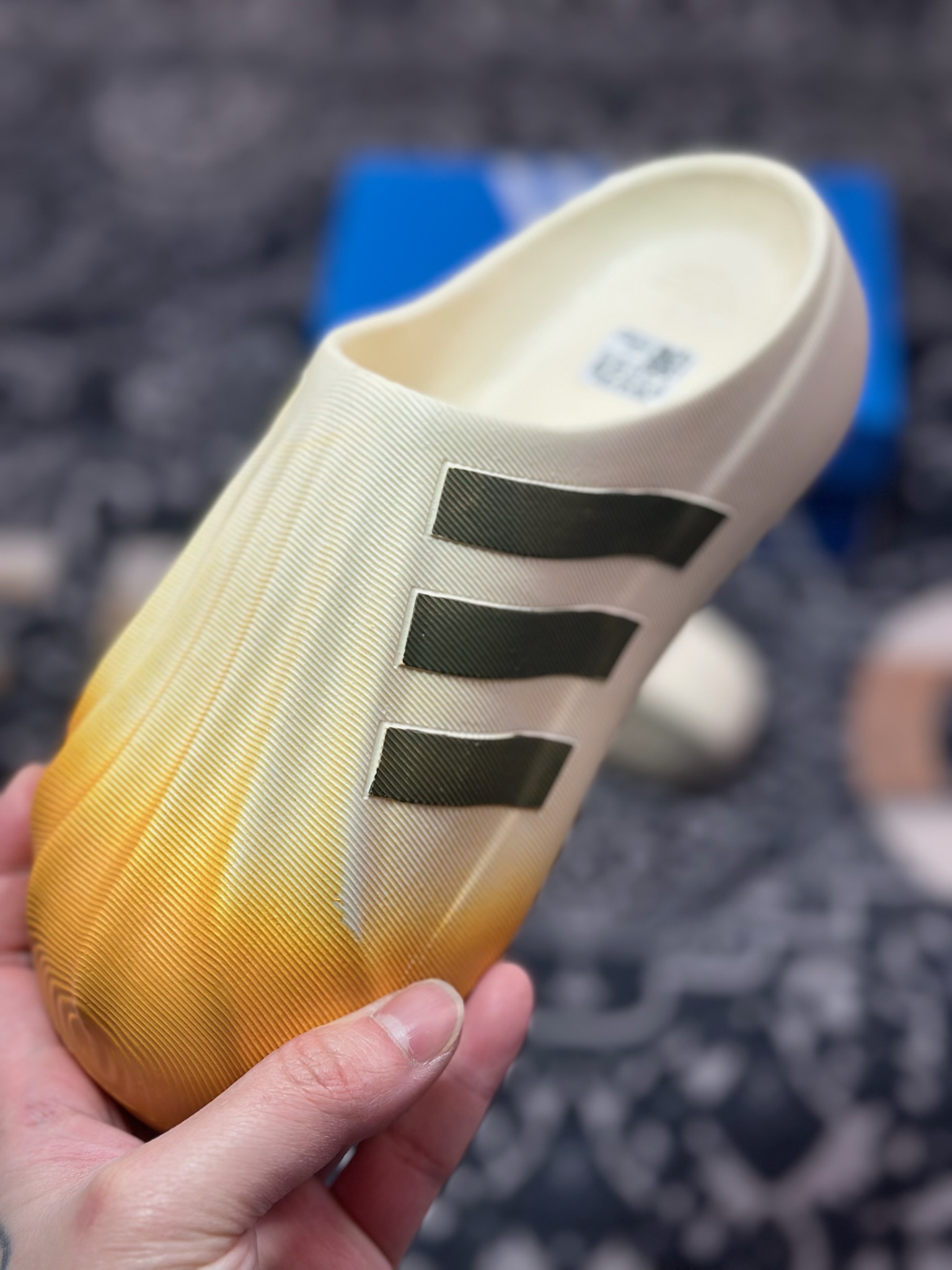 A0140 Adidas adiFOM Superstar Mule”Cloud White/Yellow”贝壳头版包头式休闲运动鸭掌凉拖鞋“米白黄喷色” JP5687