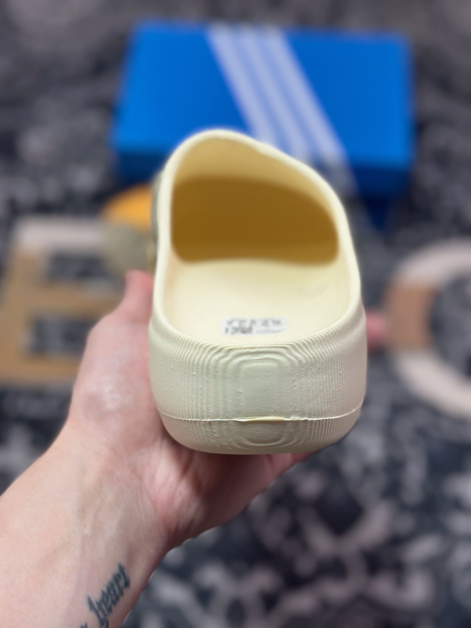 A0140 Adidas adiFOM Superstar Mule”Cloud White/Yellow”贝壳头版包头式休闲运动鸭掌凉拖鞋“米白黄喷色” JP5687