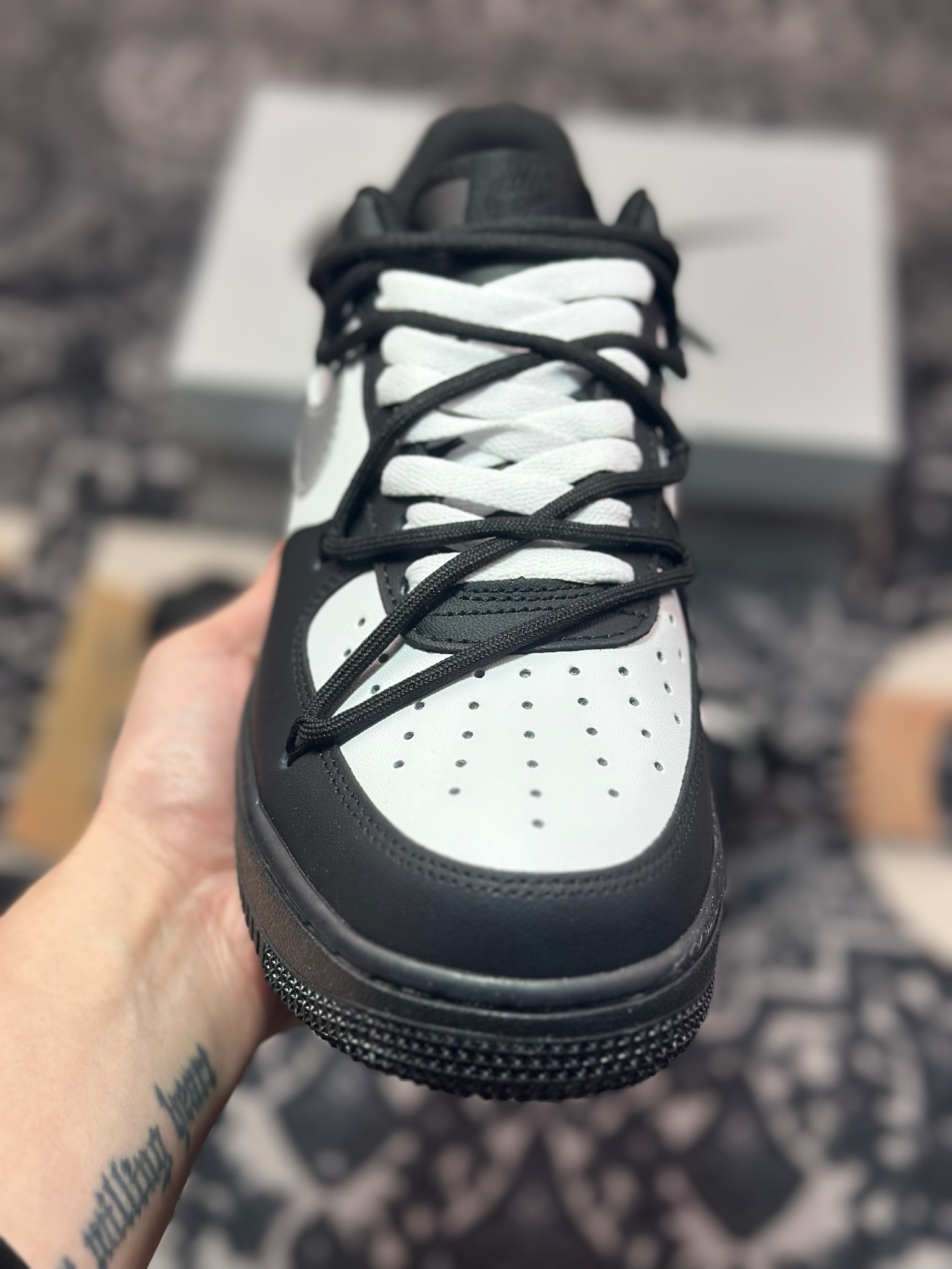 原装级别 Nike Air Force 1 Low 07 白黑银绑带 ZH0316-064