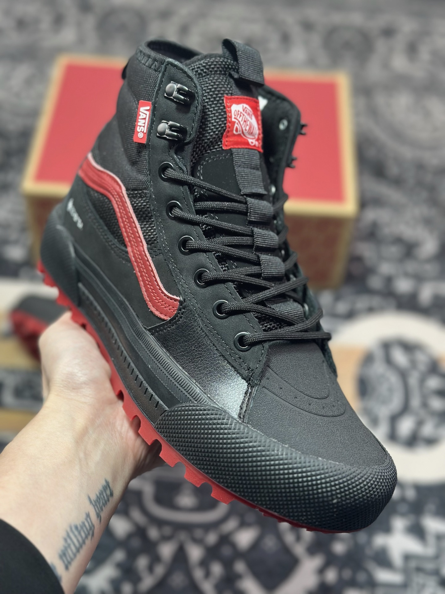 B6280 范斯Vans SK8-HI Gore-Tex Mte-3”Black/Red”MTE登山系列高帮厚底运动靴“黑红” VN0A5I124RC