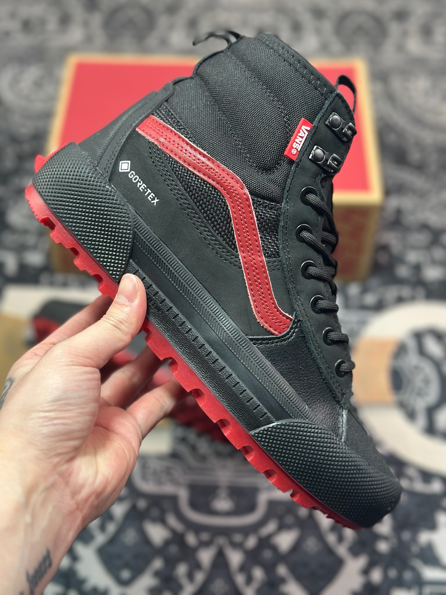 B6280 范斯Vans SK8-HI Gore-Tex Mte-3”Black/Red”MTE登山系列高帮厚底运动靴“黑红” VN0A5I124RC