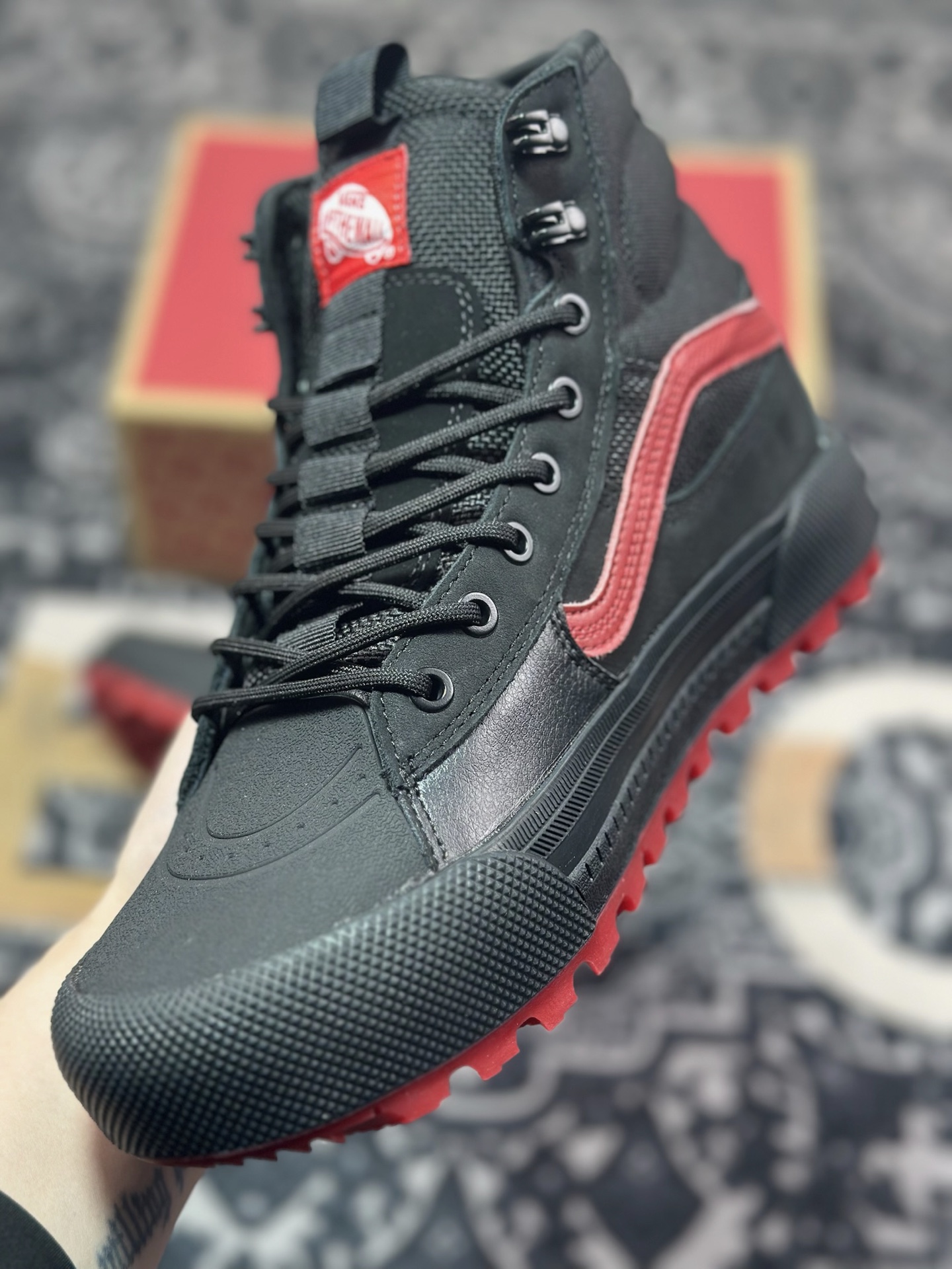B6280 范斯Vans SK8-HI Gore-Tex Mte-3”Black/Red”MTE登山系列高帮厚底运动靴“黑红” VN0A5I124RC
