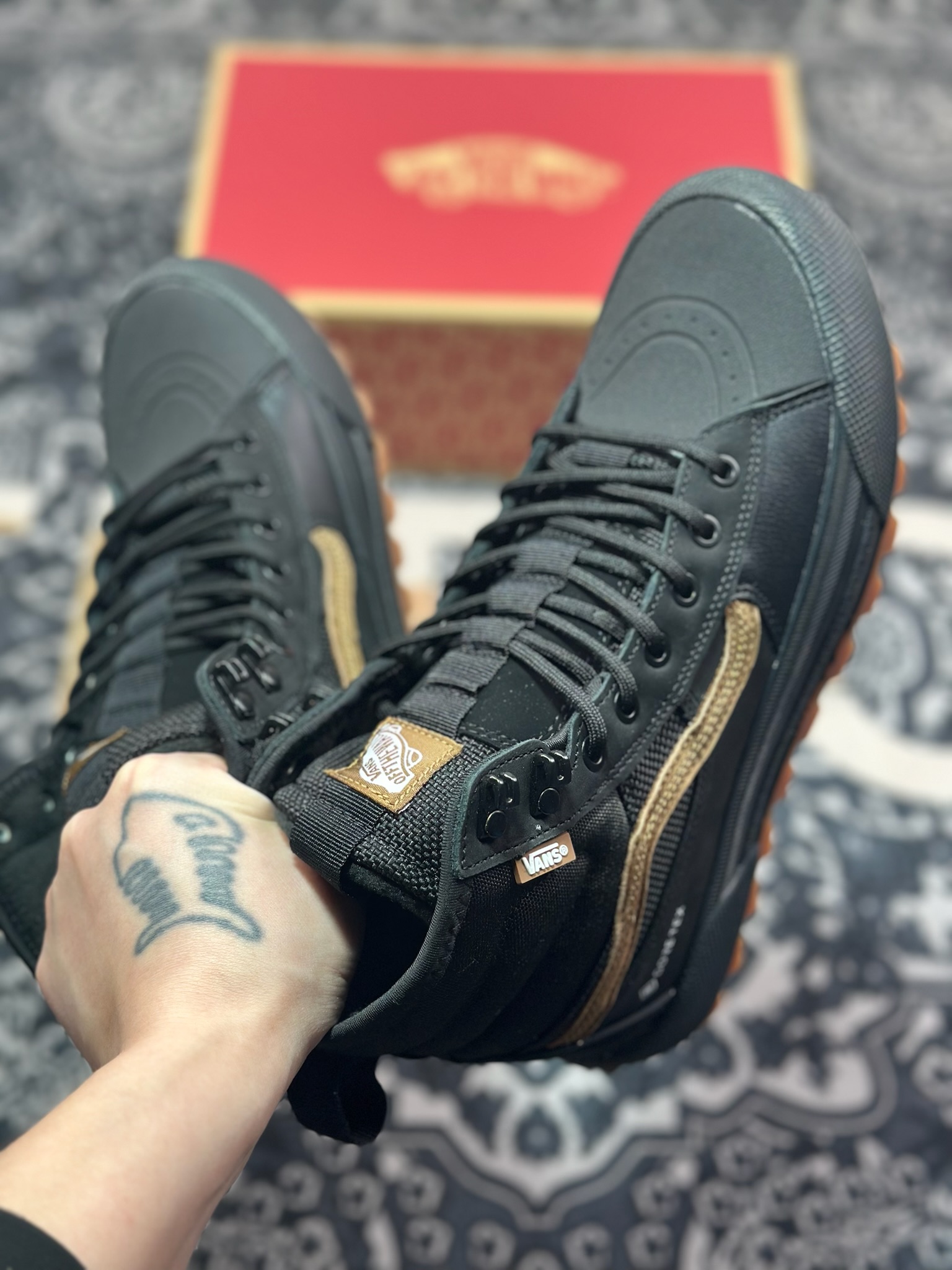 范斯Vans SK8-HI Gore-Tex Mte-3”Black/Brown”MTE登山系列高帮厚底运动靴“黑棕” VN0A5I1138AM