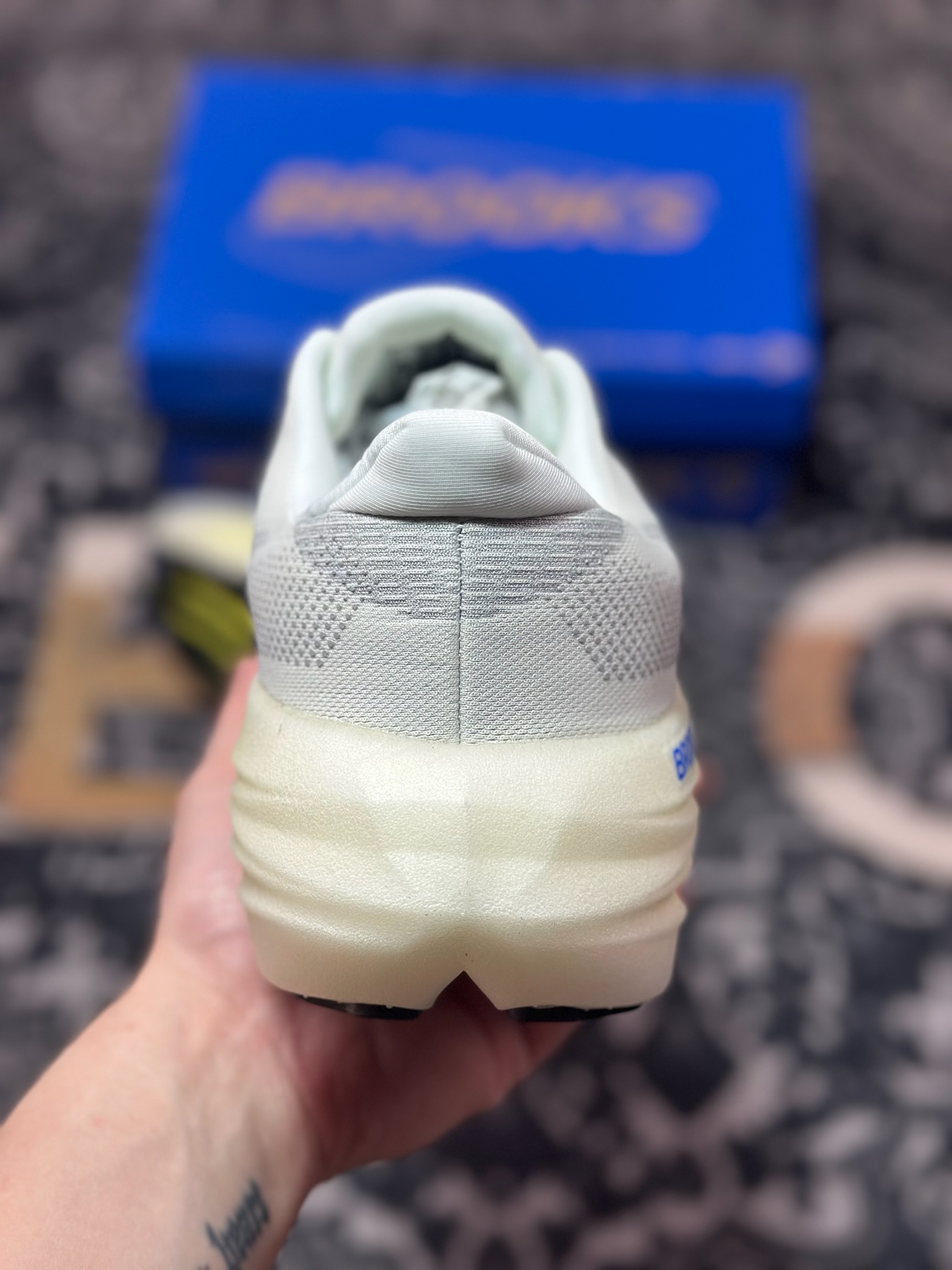 B2240 原装级别 Brooks 布鲁克斯 Glycerin Max 超弹轻盈跑步鞋