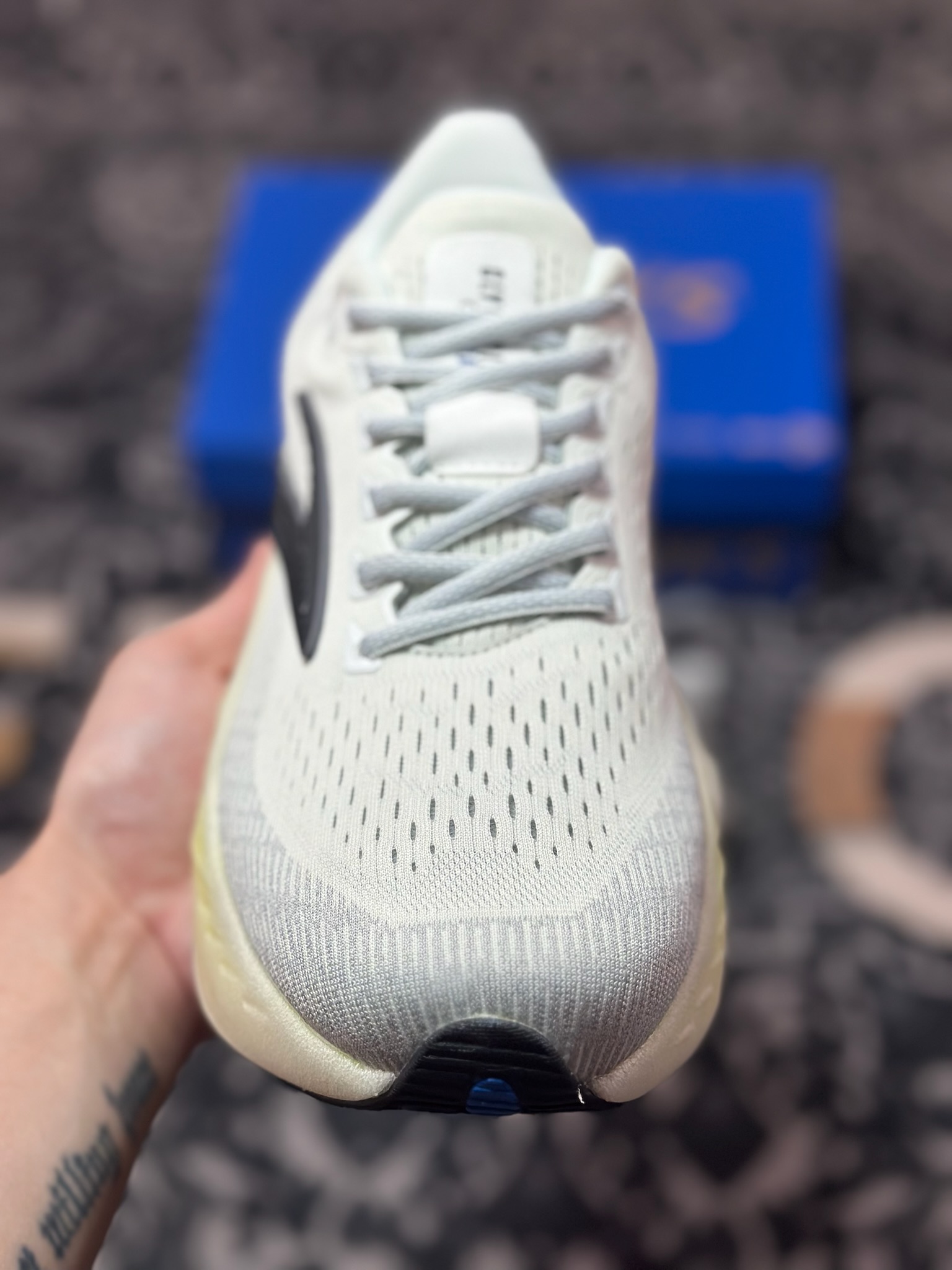 B2240 原装级别 Brooks 布鲁克斯 Glycerin Max 超弹轻盈跑步鞋