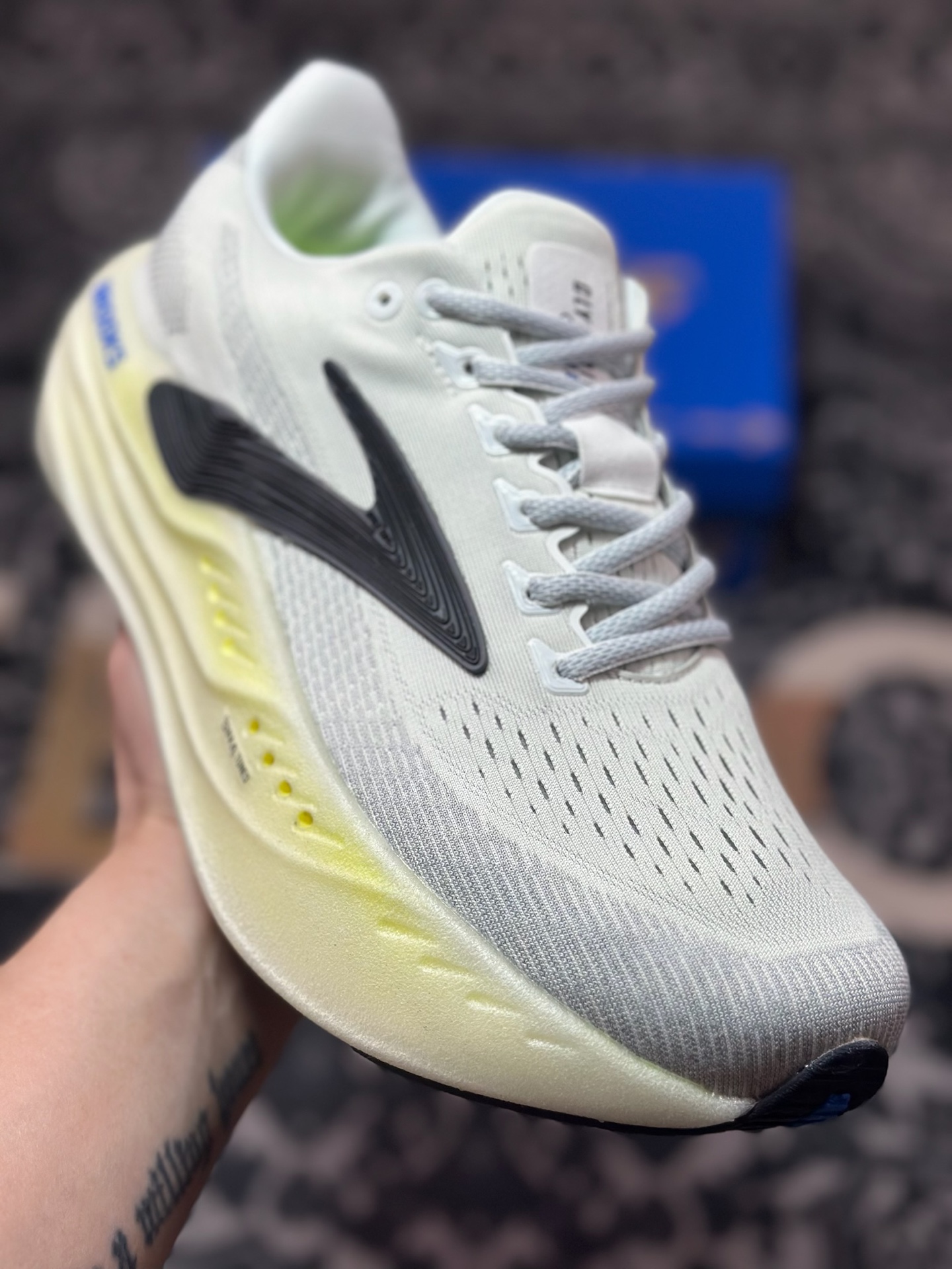 B2240 原装级别 Brooks 布鲁克斯 Glycerin Max 超弹轻盈跑步鞋
