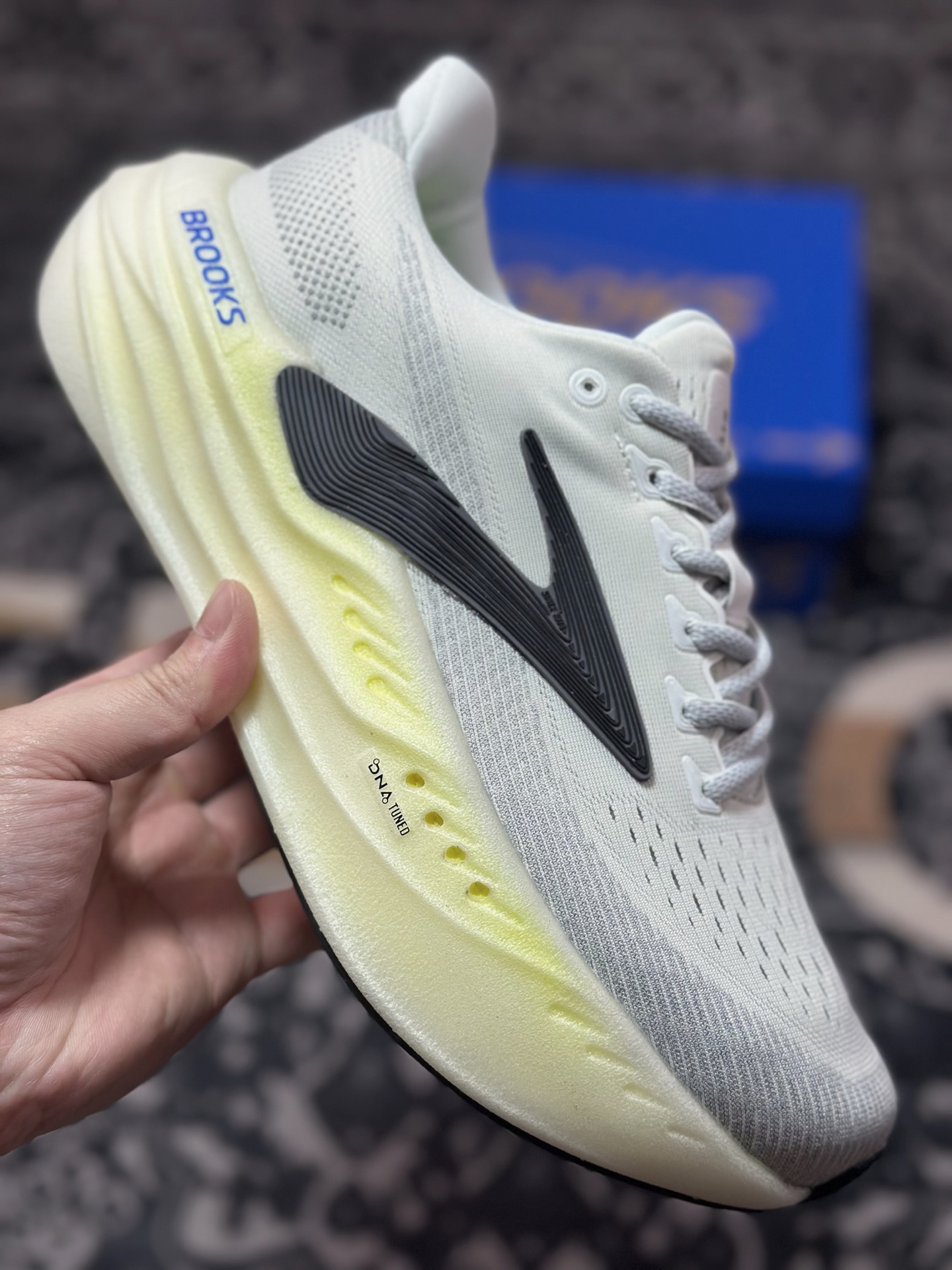 B2240 原装级别 Brooks 布鲁克斯 Glycerin Max 超弹轻盈跑步鞋