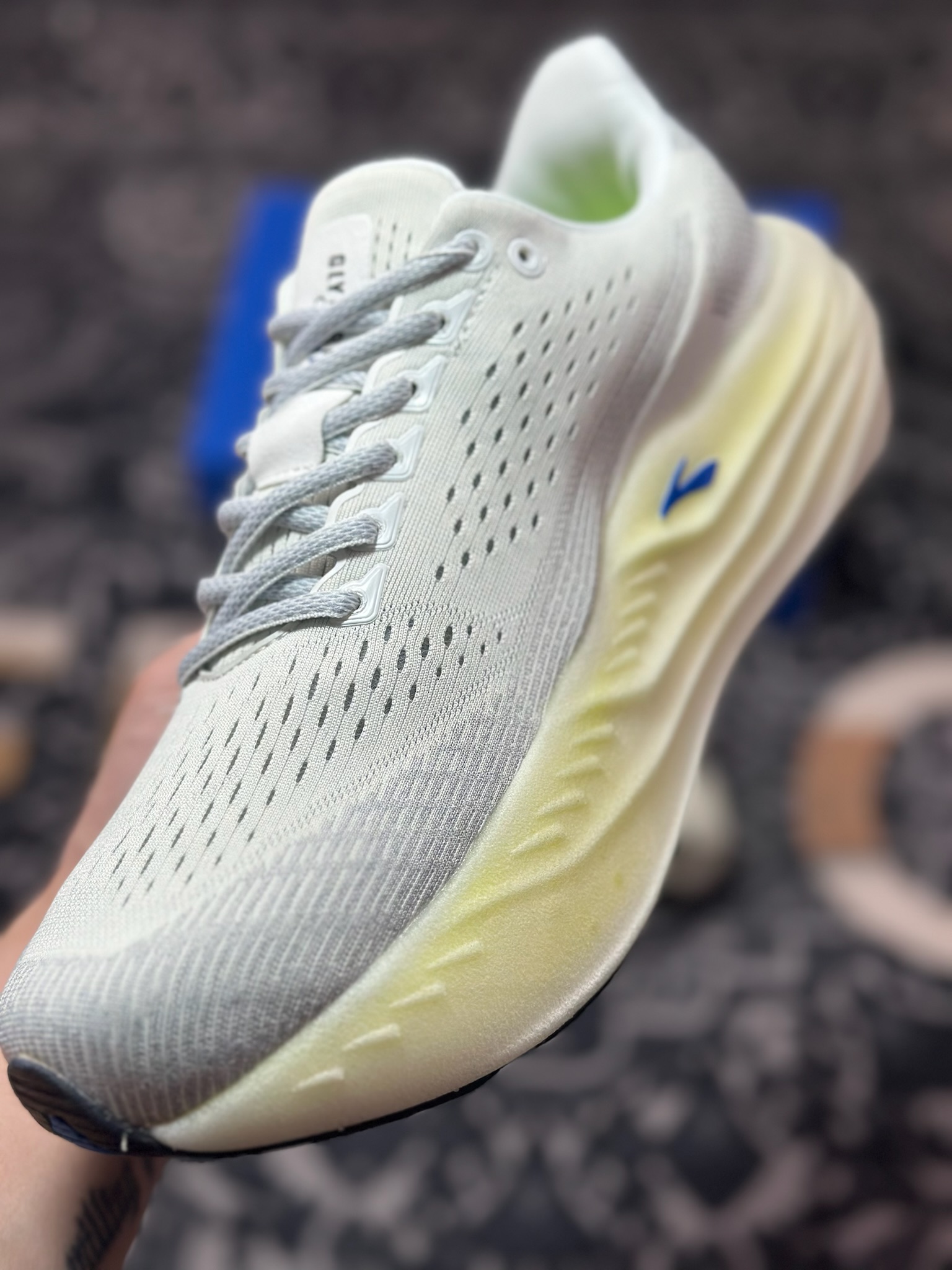 B2240 原装级别 Brooks 布鲁克斯 Glycerin Max 超弹轻盈跑步鞋