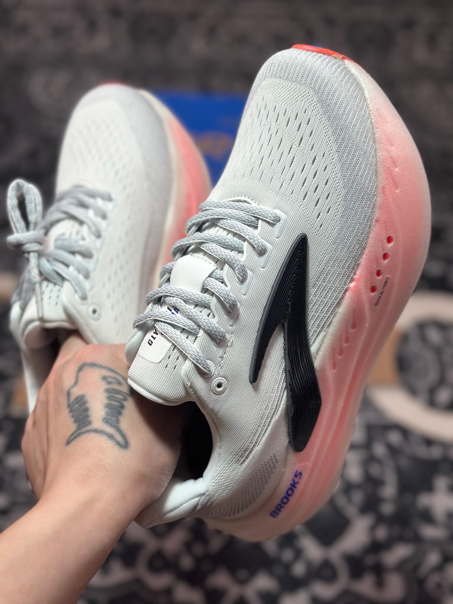 B2240 原装级别 Brooks 布鲁克斯 Glycerin Max 超弹轻盈跑步鞋 低帮透气缓震支撑休闲运动慢跑鞋
