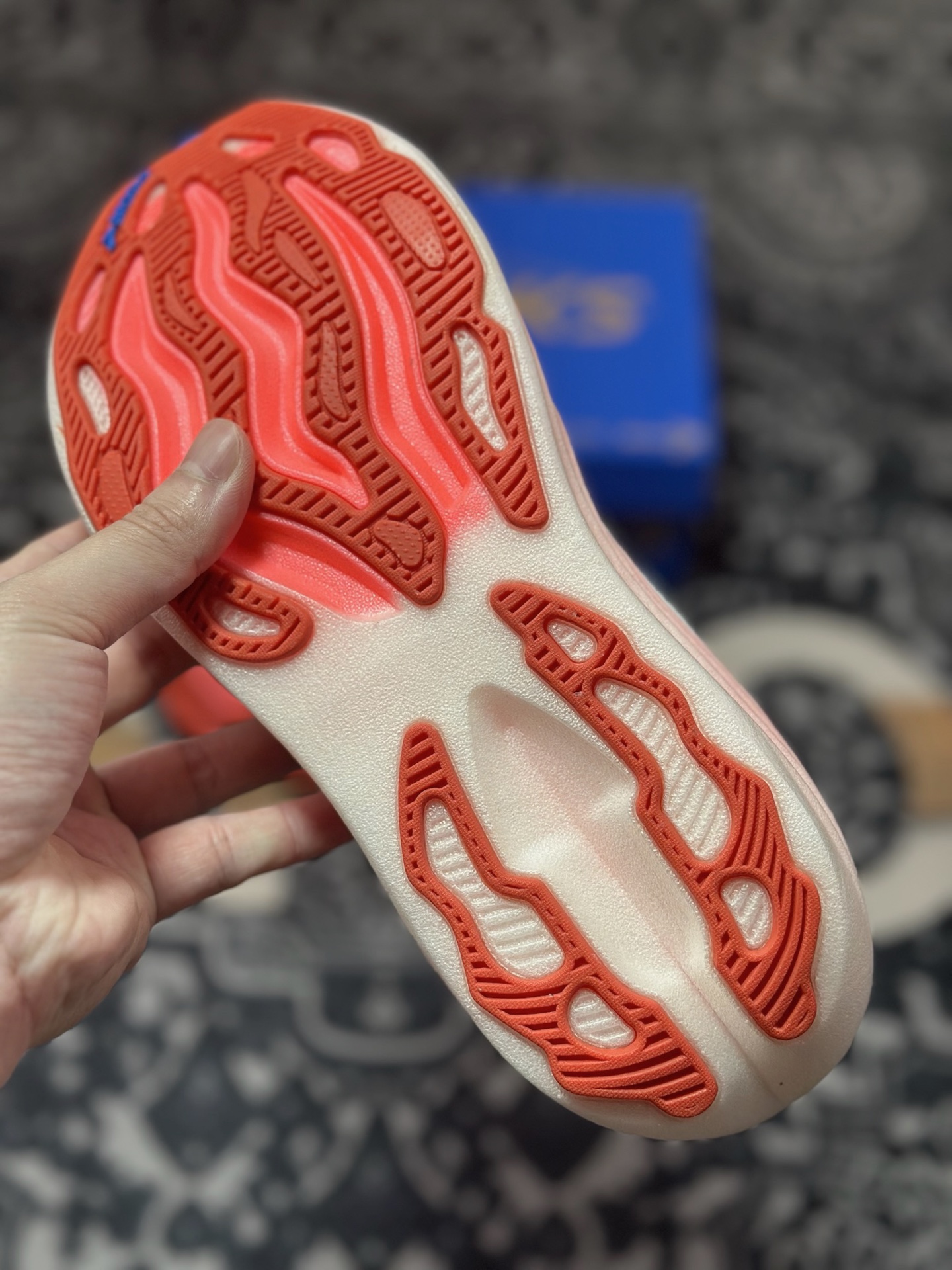 B2240 原装级别 Brooks 布鲁克斯 Glycerin Max 超弹轻盈跑步鞋 低帮透气缓震支撑休闲运动慢跑鞋