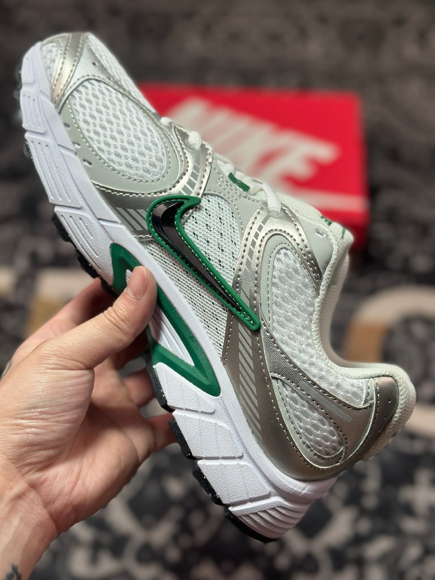 原装级别 NK V5 RNR系列 白绿 复古Y3K风格舒适百搭跑步鞋 HJ5228-100