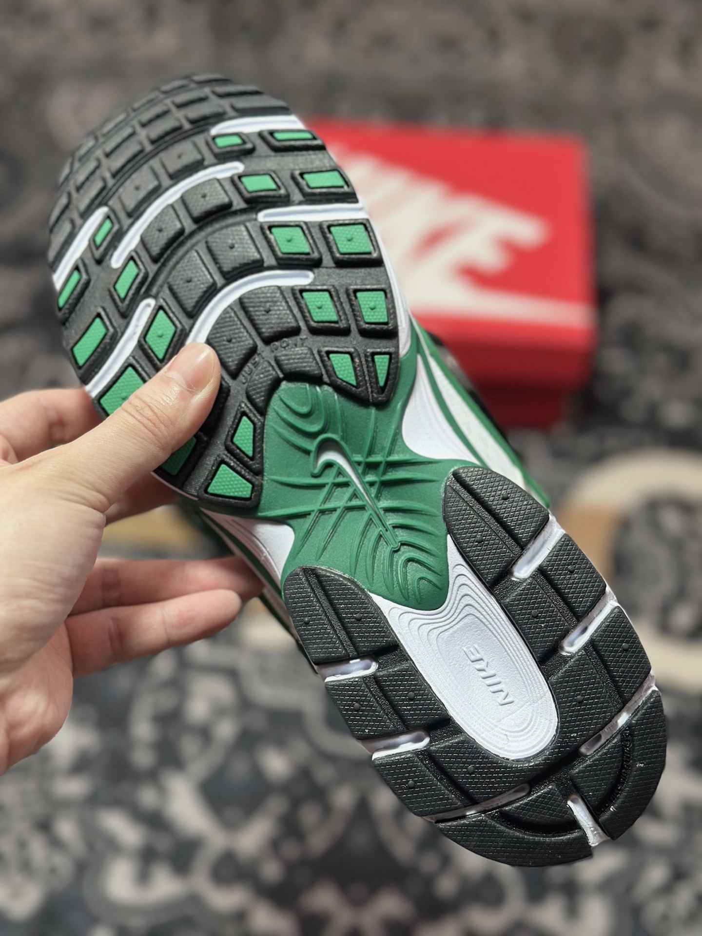 原装级别 NK V5 RNR系列 白绿 复古Y3K风格舒适百搭跑步鞋 HJ5228-100