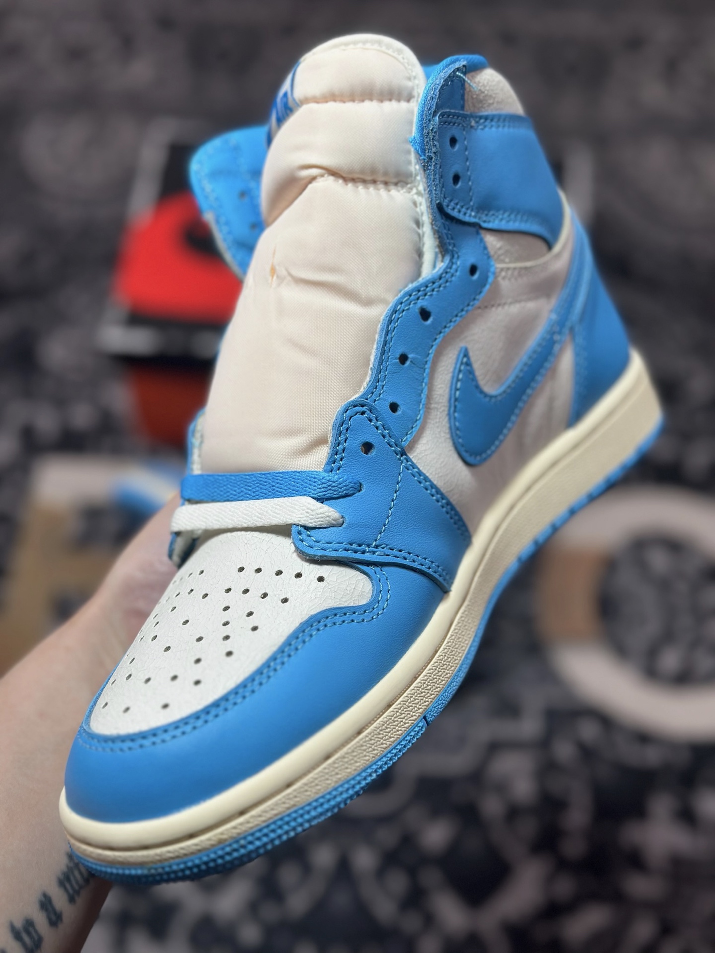 耐克Nike Air Jordan 1 Retro High OG”UNC Reimagined”AJ1代经典高帮百搭文化篮球鞋“贝壳蓝白氧化底” DZ5485-402