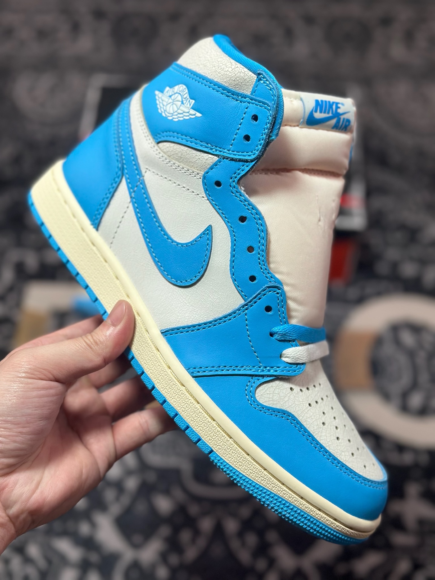 耐克Nike Air Jordan 1 Retro High OG”UNC Reimagined”AJ1代经典高帮百搭文化篮球鞋“贝壳蓝白氧化底” DZ5485-402