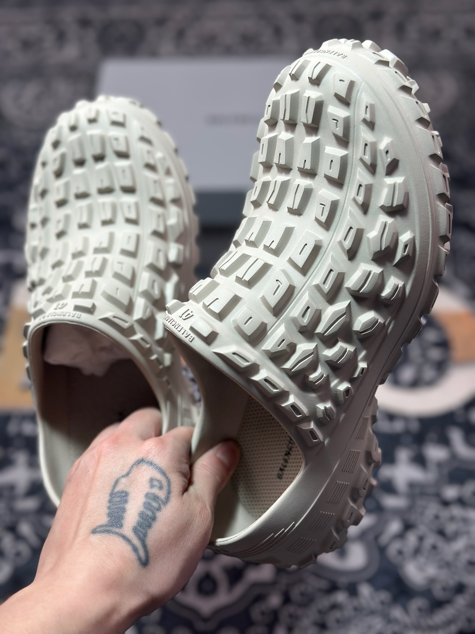 原装级别 Balenciaga巴黎世家 套脚圆头包头拖鞋