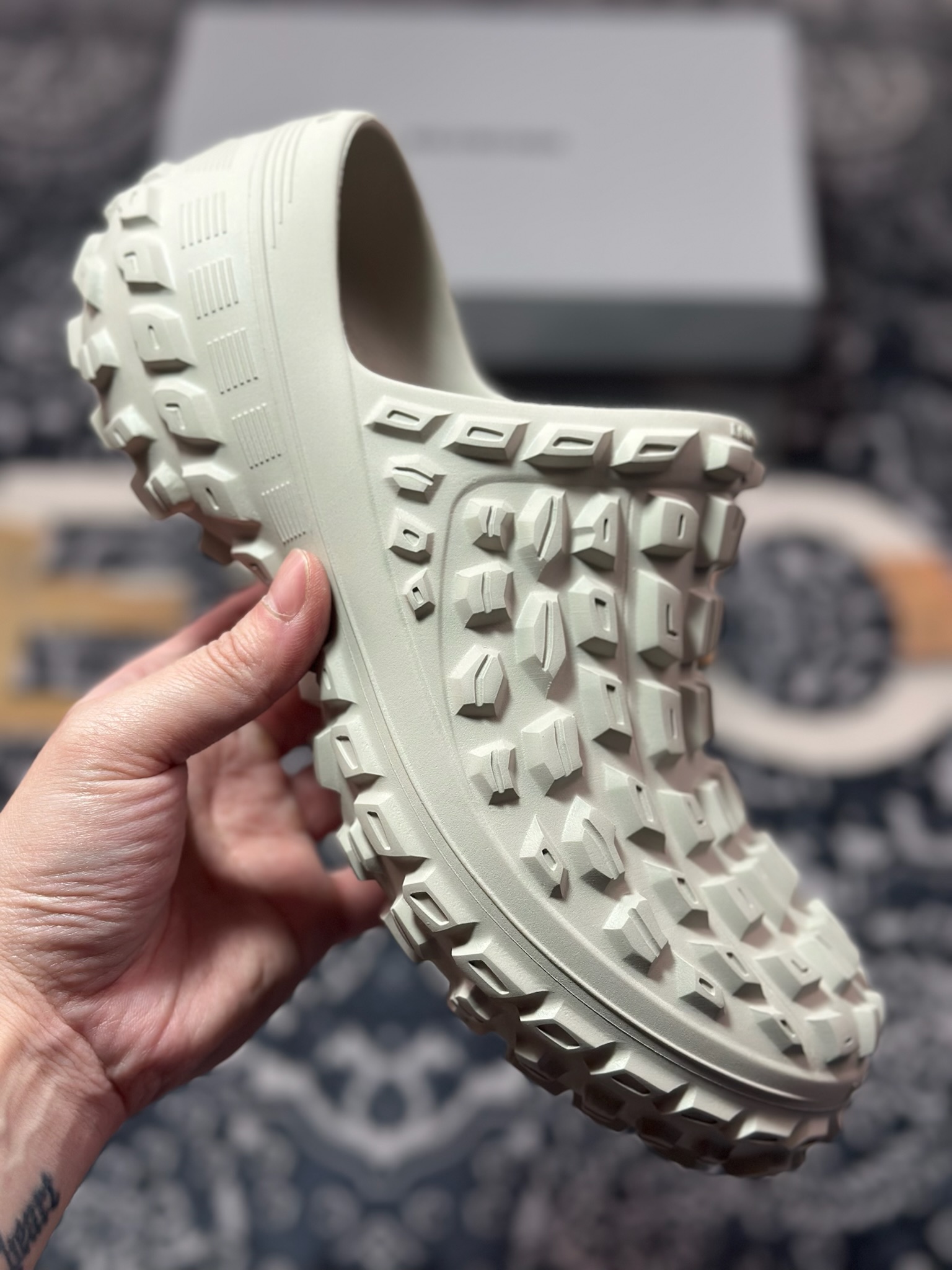 原装级别 Balenciaga巴黎世家 套脚圆头包头拖鞋