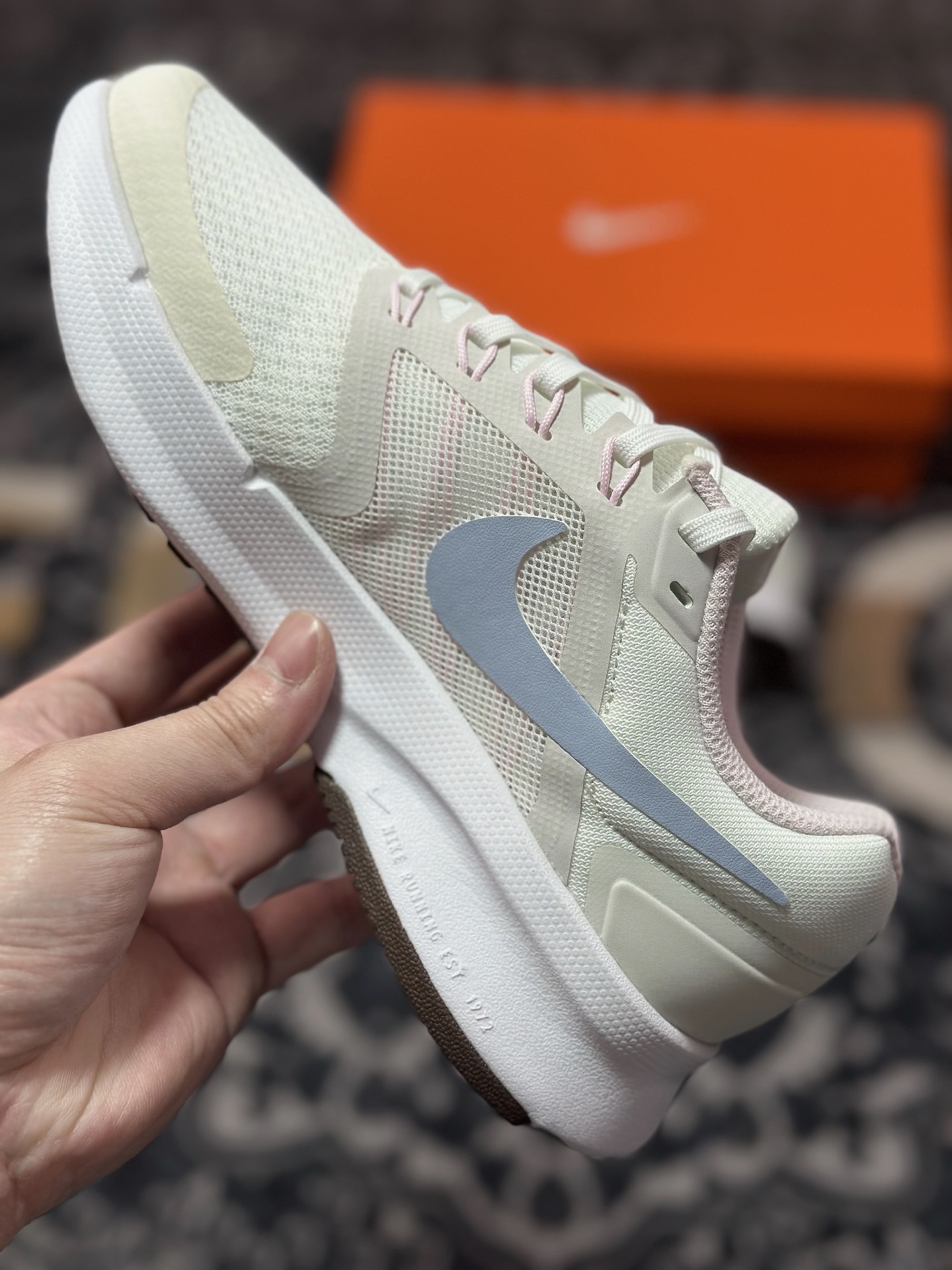 原装级别 Nike Run Swift 3 健步运动 低帮 休闲跑步鞋 女款 米白浅蓝 FN3448-141