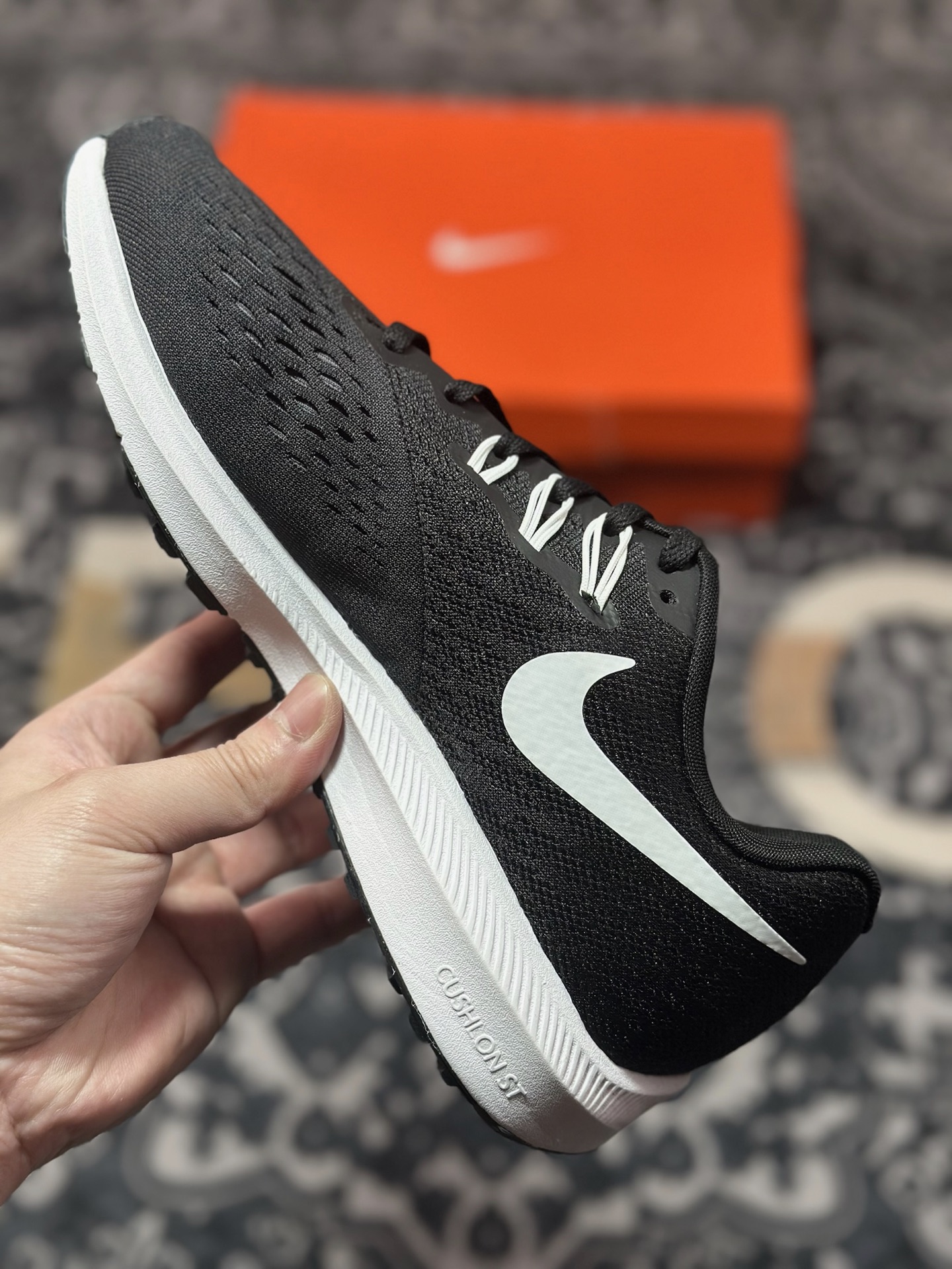 原装级别Nike Zoom Winflo 4 运动 织物减震防滑 低帮 休闲跑步鞋 黑白 898466-001