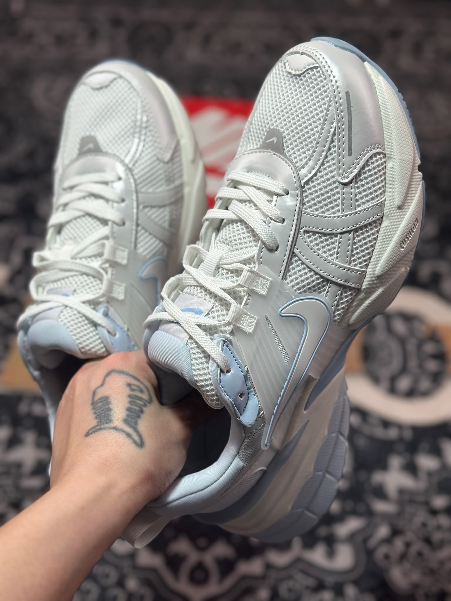 A700 NIKE V2K Runtekk 白天蓝 减震防滑复古低帮跑步鞋 FD0736-009