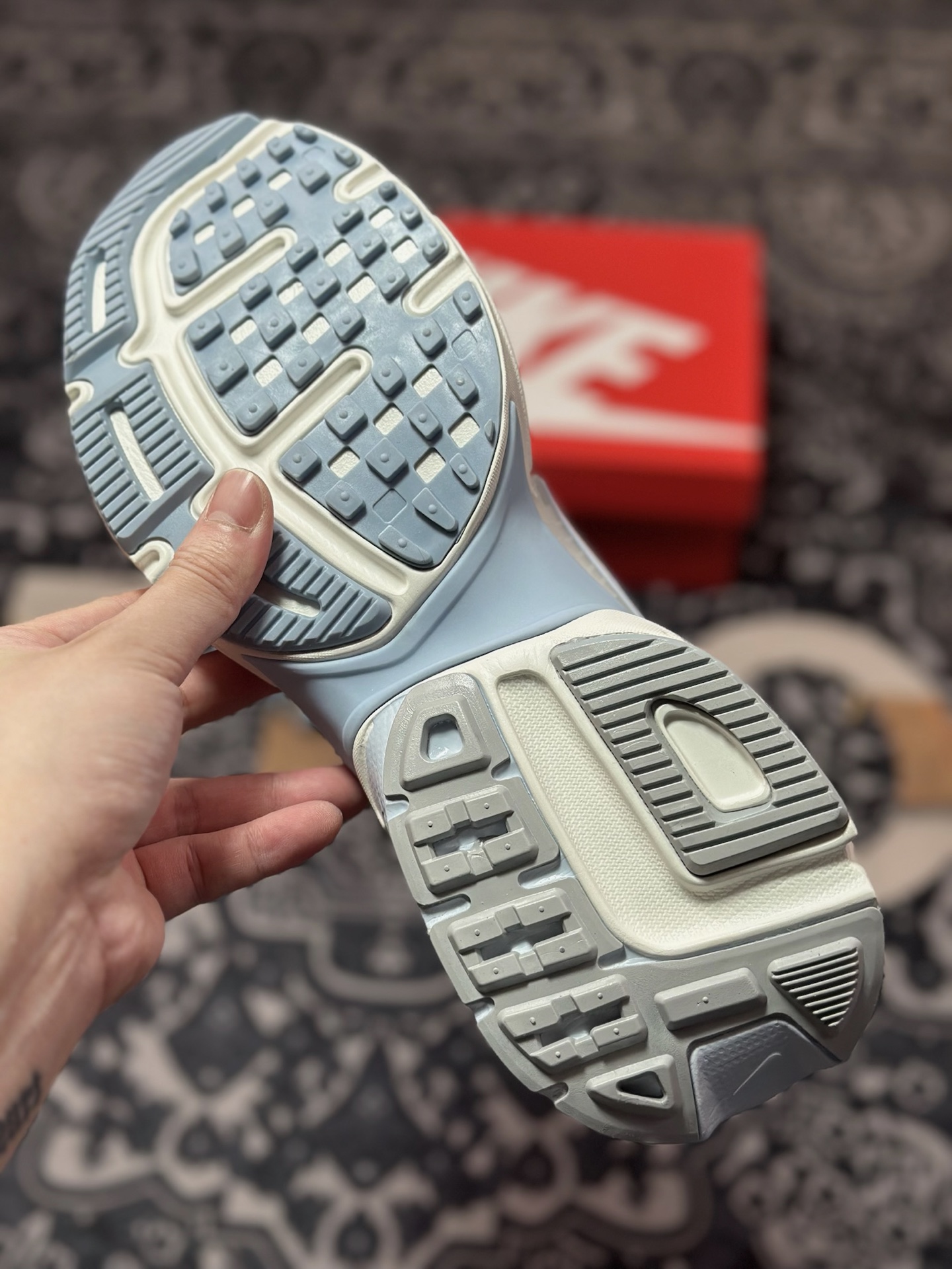 A700 NIKE V2K Runtekk 白天蓝 减震防滑复古低帮跑步鞋 FD0736-009