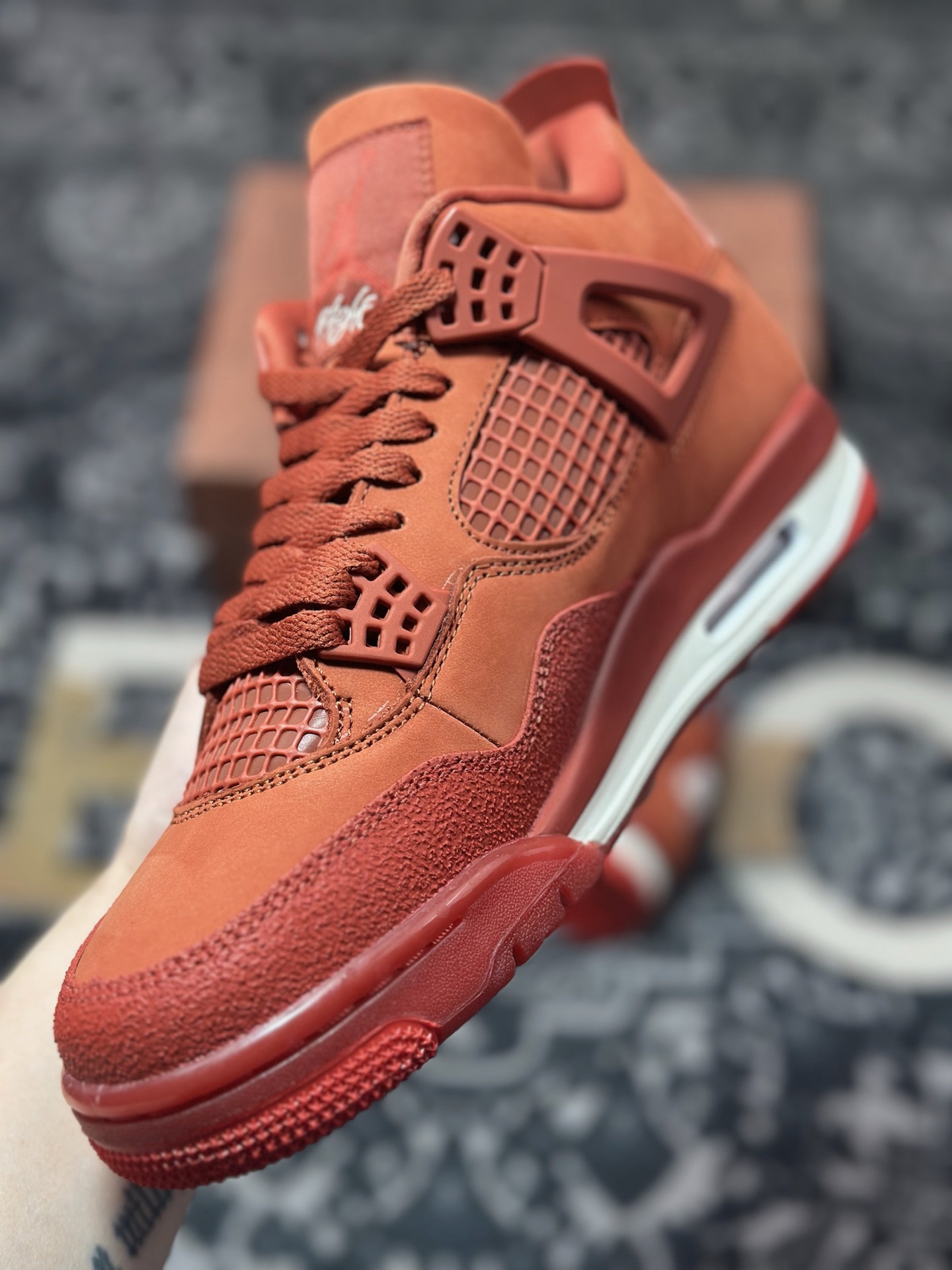 Nigel Sylvester x Air Jordan 4 “Brick by Brick” BIKE 联名橙棕红砖 HF4340-800