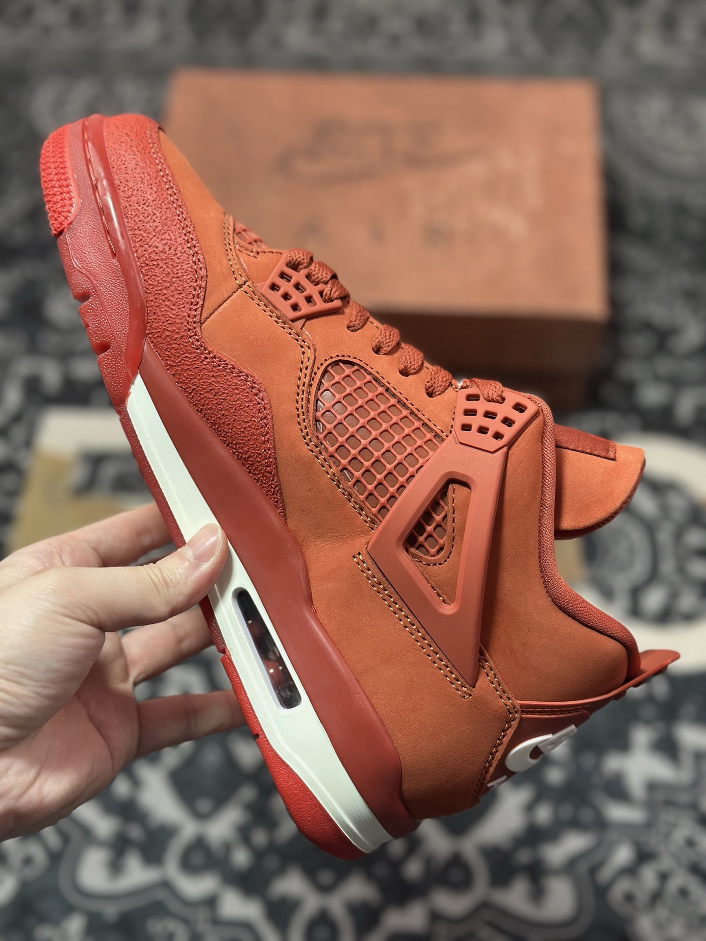 Nigel Sylvester x Air Jordan 4 “Brick by Brick” BIKE 联名橙棕红砖 HF4340-800