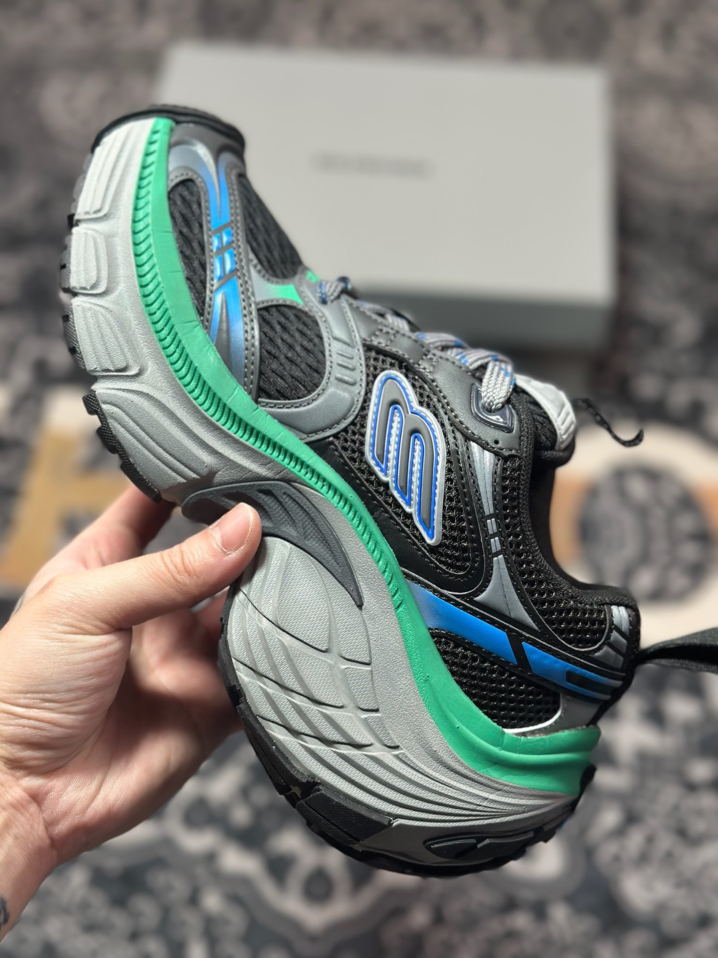 巴黎世家BALENCIAGA Cargo Sneaker 10XL船型系列低帮复古阔型厚底运动鞋“黑灰蓝绿做旧” 784344 W2MV2 1143