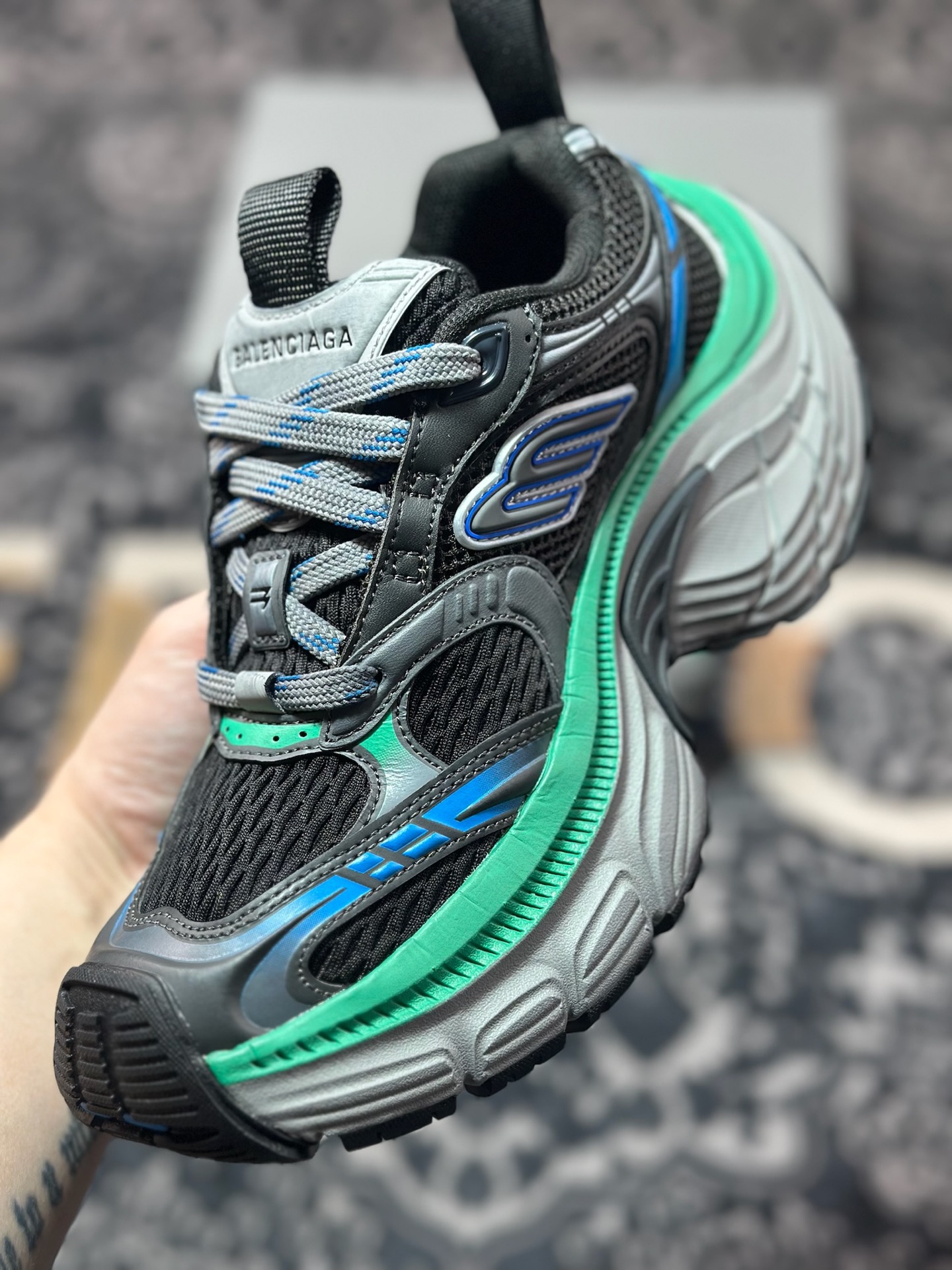 巴黎世家BALENCIAGA Cargo Sneaker 10XL船型系列低帮复古阔型厚底运动鞋“黑灰蓝绿做旧” 784344 W2MV2 1143
