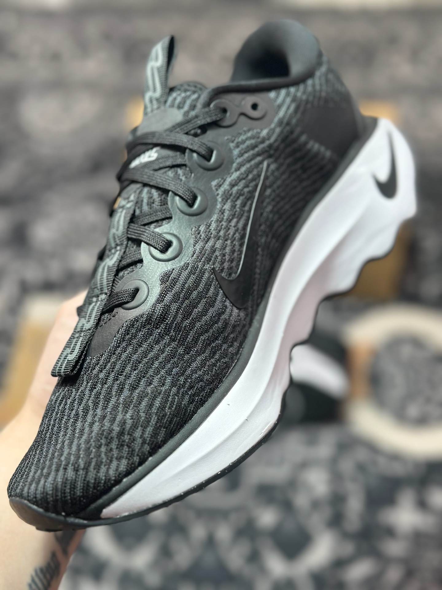 Nike WMNS MOTIVA Cushlon30泡绵缓震跑步鞋 DV1237-001