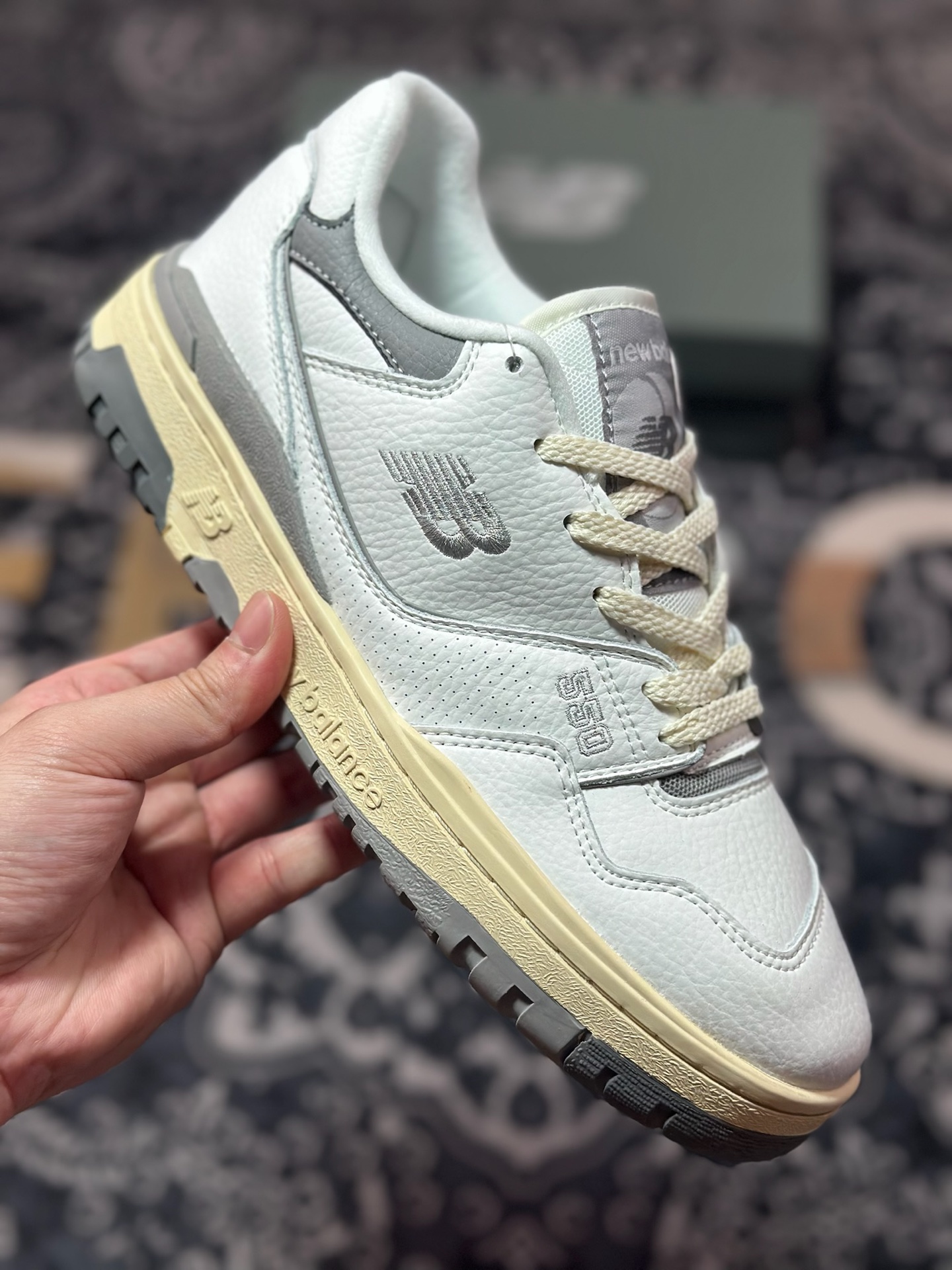 New Balance BB550系列 新平衡皮面中性休闲跑鞋 BB550PTC