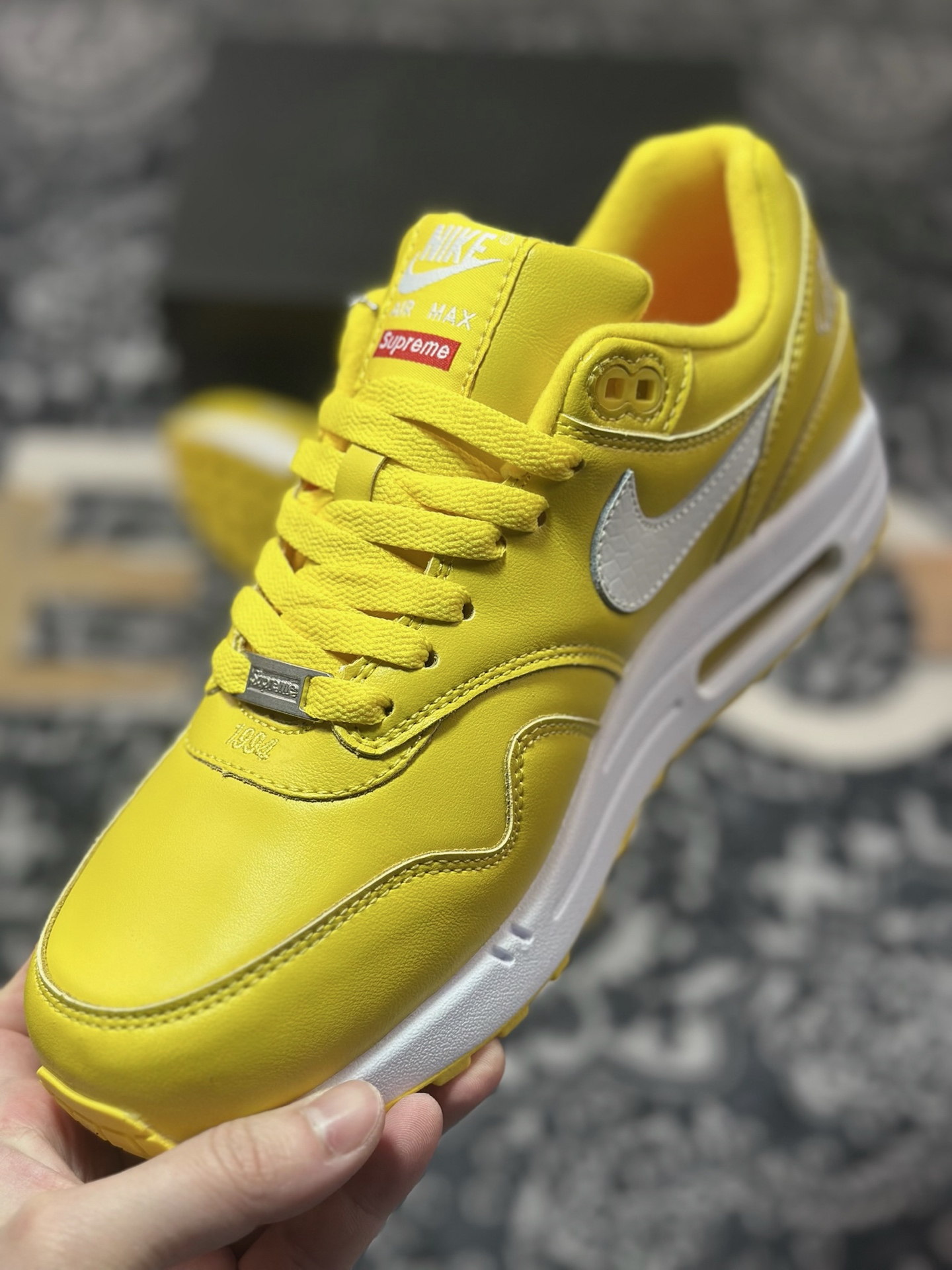 Nike Air Max 1 耐克半掌气垫复古跑步鞋 HF8813-700