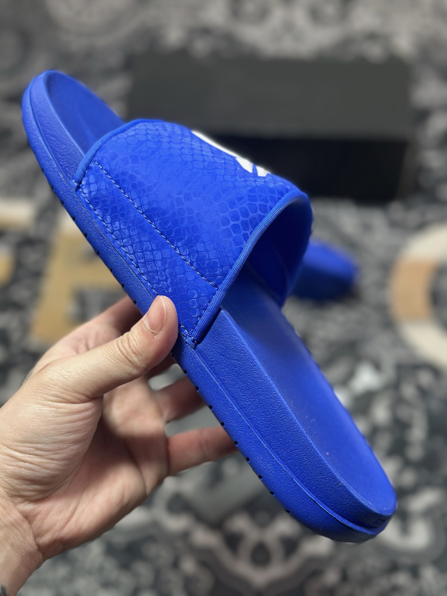 Nike Kobe Offcourt Slide ”Hyper Royal” 科比道奇专属配色休闲拖鞋 IF2870-400