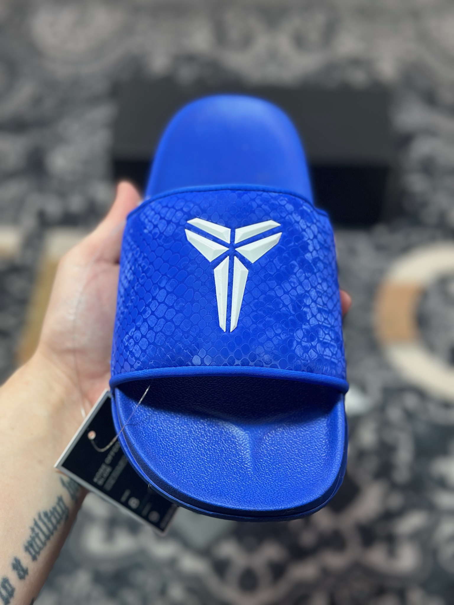 Nike Kobe Offcourt Slide ”Hyper Royal” 科比道奇专属配色休闲拖鞋 IF2870-400